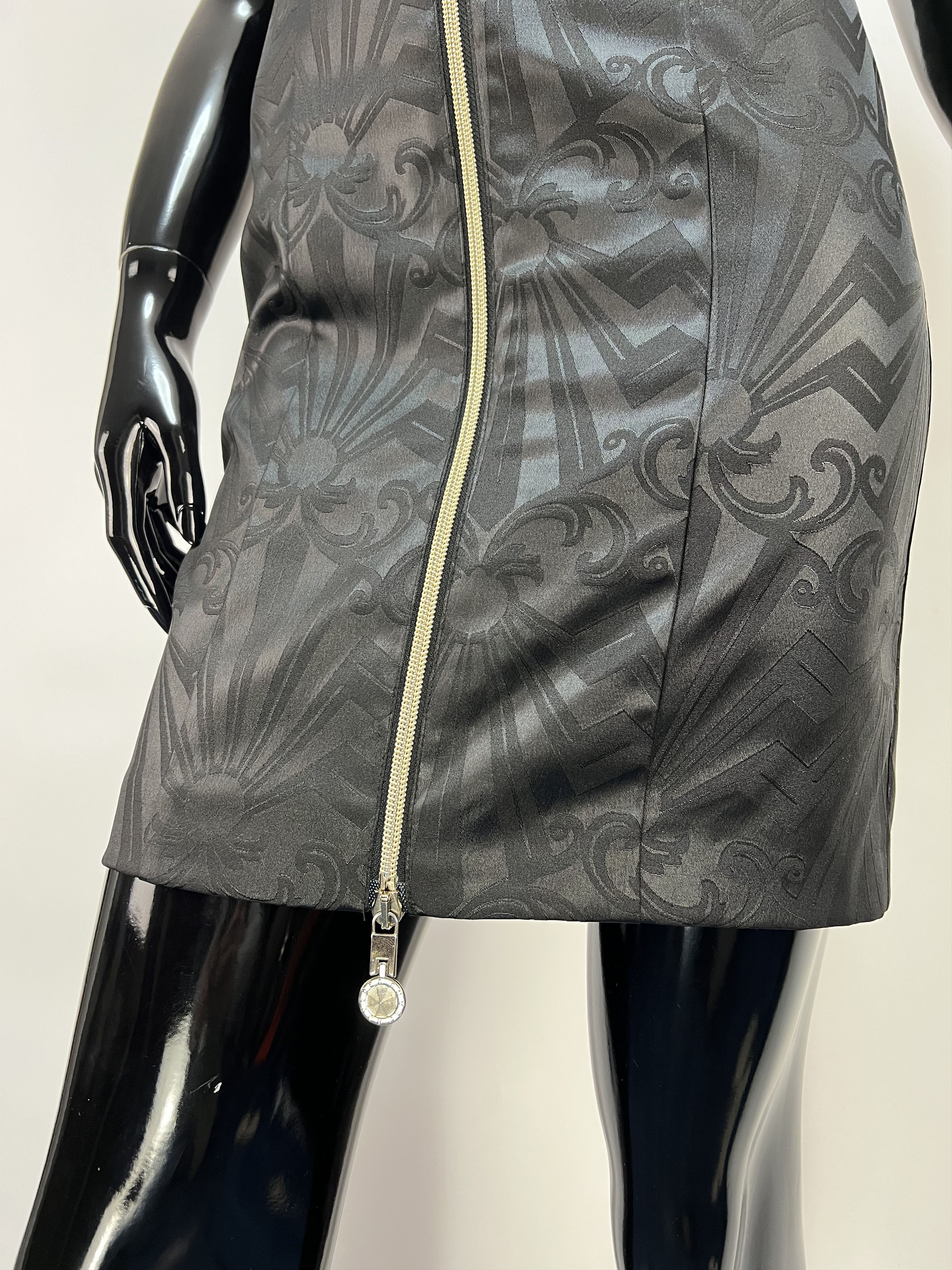 Versace Jeans Couture Versace Jeans Full Zip Short Dress Size XS Size XS / US 0-2 / IT 36-38 - 6 Thumbnail