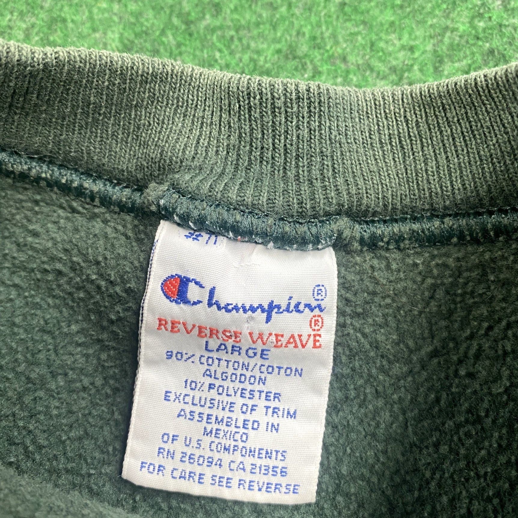 Champion VINTAGE Champion Reverse Weave Sweatshirt Mens L Green 90S Embroidered Logo Shirt Size US L / EU 52-54 / 3 - 4 Thumbnail