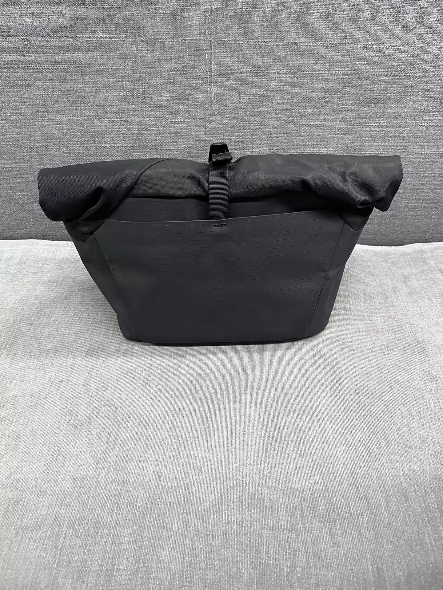 Arc'teryx Arcteryx Waterproof Minimalist Nylon Handbag Large Size ONE SIZE - 3 Thumbnail