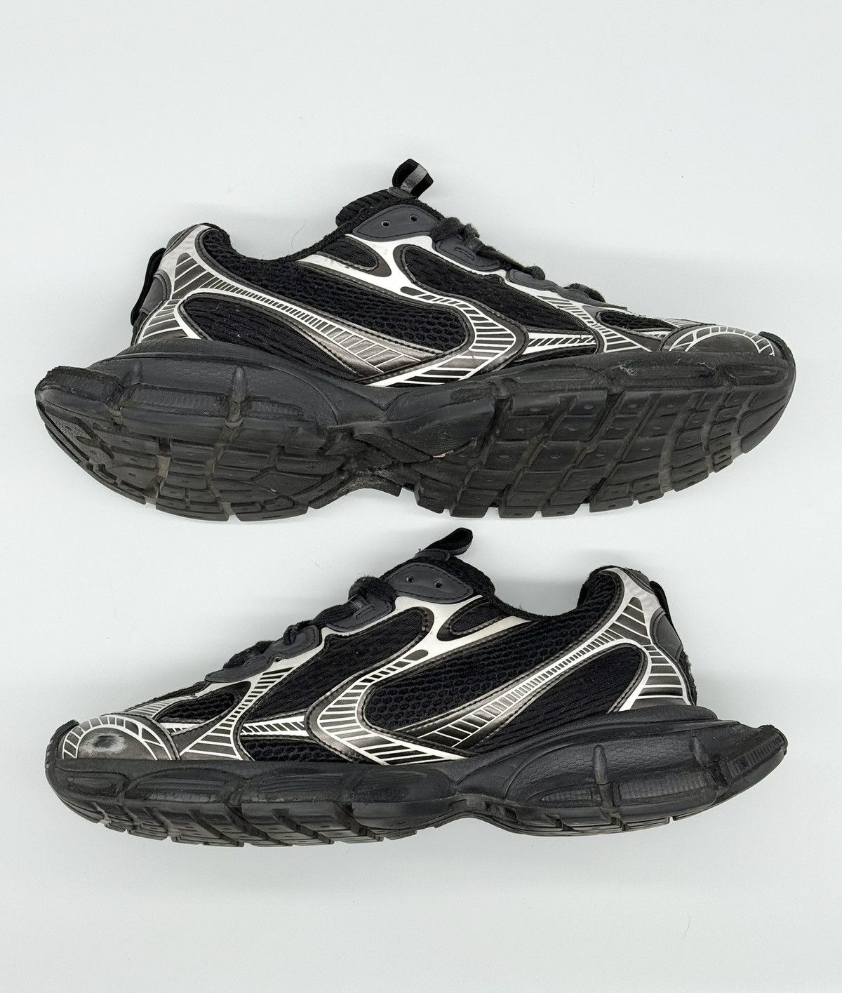 Balenciaga Size 9 - Balenciaga 3XL Sneaker Worn-Out - Black Size US 9 / EU 42 - 3 Thumbnail