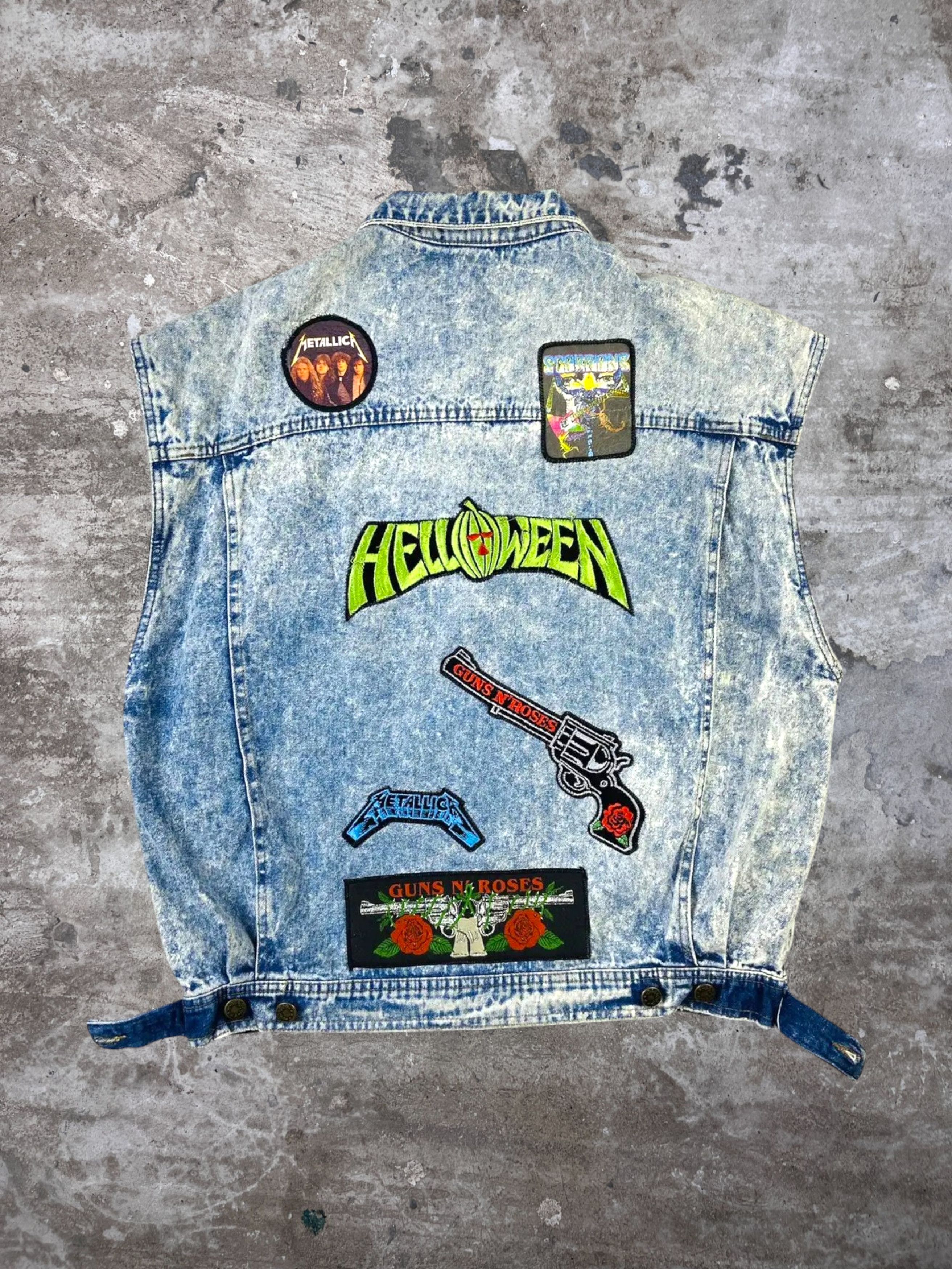 Band Tees 1980s OFFICIAL ROCK BANDS PATCHES DENIM VEST - № 2239 Size US L / EU 52-54 / 3 - 2 Thumbnail