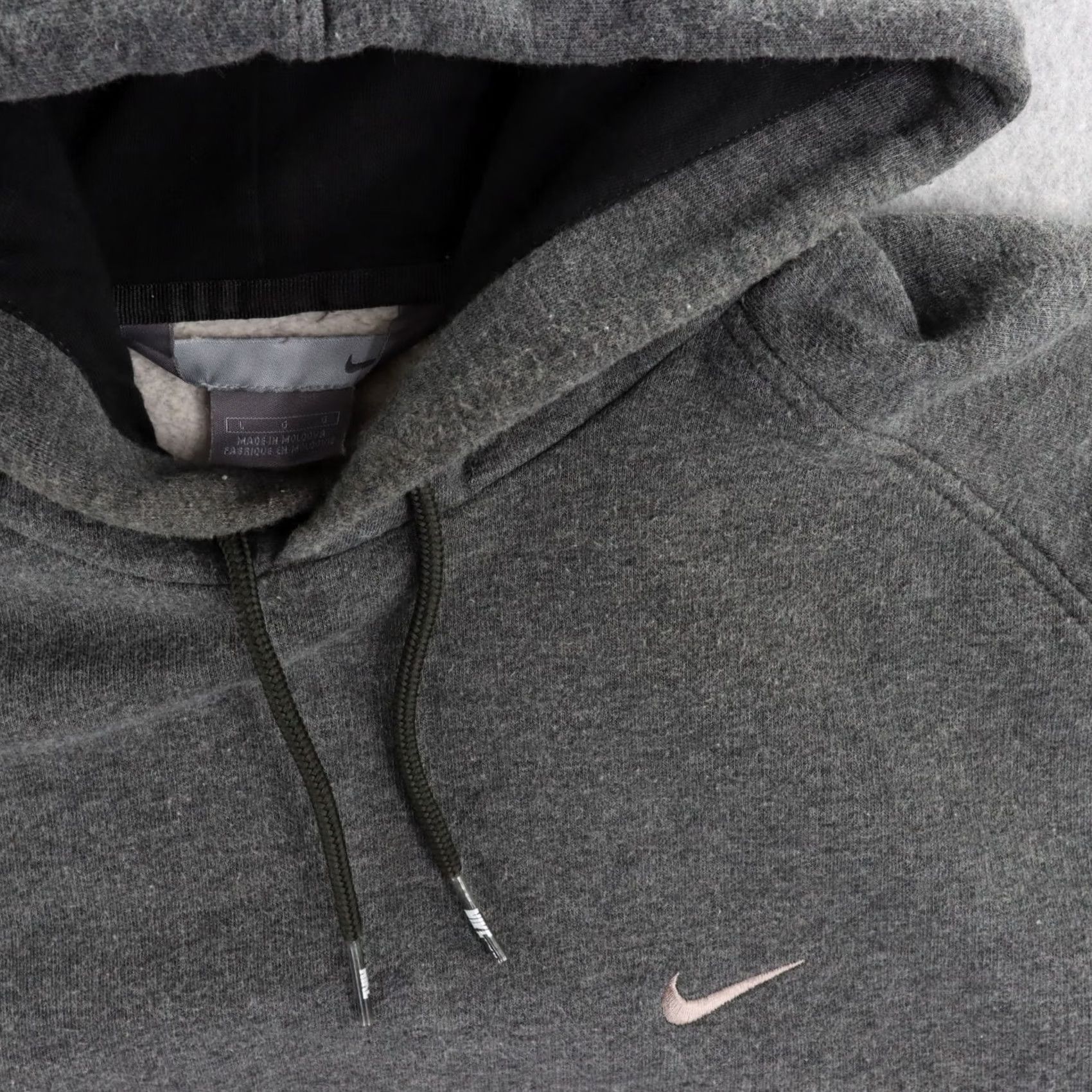 Nike Vintage Nike Hoodie Size Large Gray Y2K Charcoal RARE Size US L / EU 52-54 / 3 - 5 Thumbnail