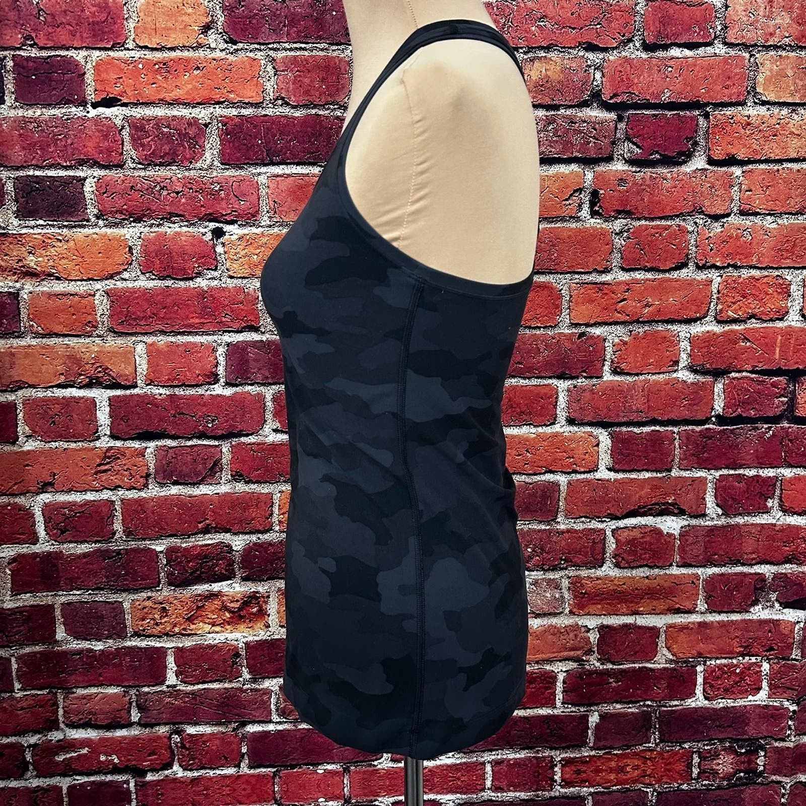 Lululemon Camo Lululemon Tank top Size M / US 6-8 / IT 42-44 - 2 Thumbnail