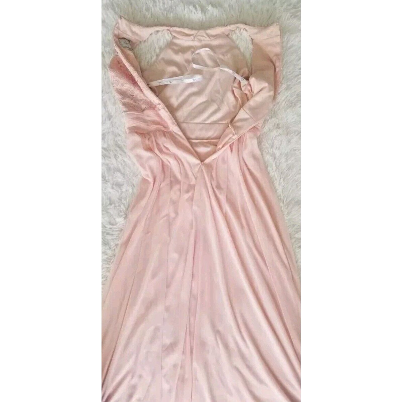 Zara Lulus David's Bridal High Neck Formal Bridesmaid Dress Pink Size S / US 4 / IT 40 - 22 Thumbnail