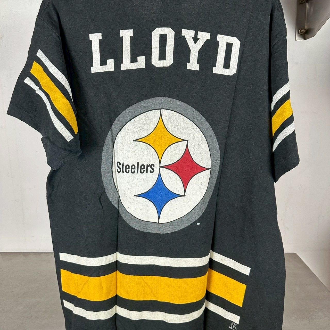 Vintage Vintage 90s Greg Lloyd Pittsburgh Steelers NFL AOP T-shirt Size US L / EU 52-54 / 3 - 4 Thumbnail