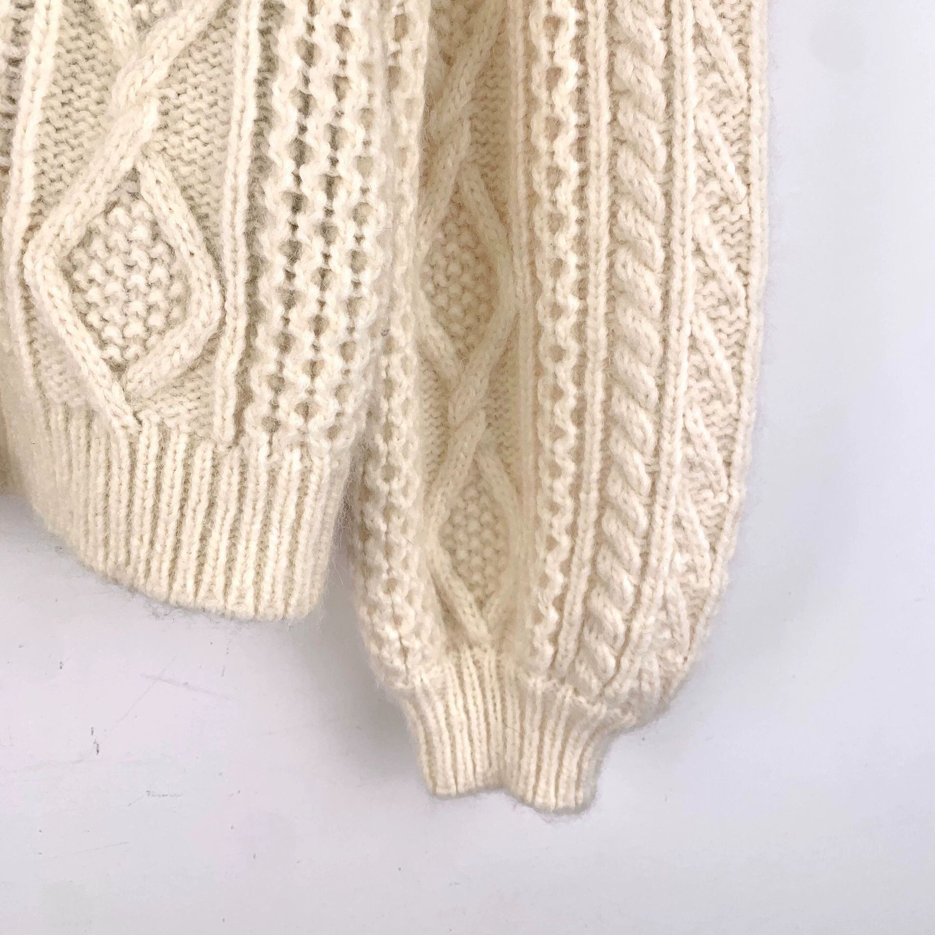 Celine Celine neck single-breasted long-sleeved knit cardigan Size M / US 6-8 / IT 42-44 - 3 Thumbnail