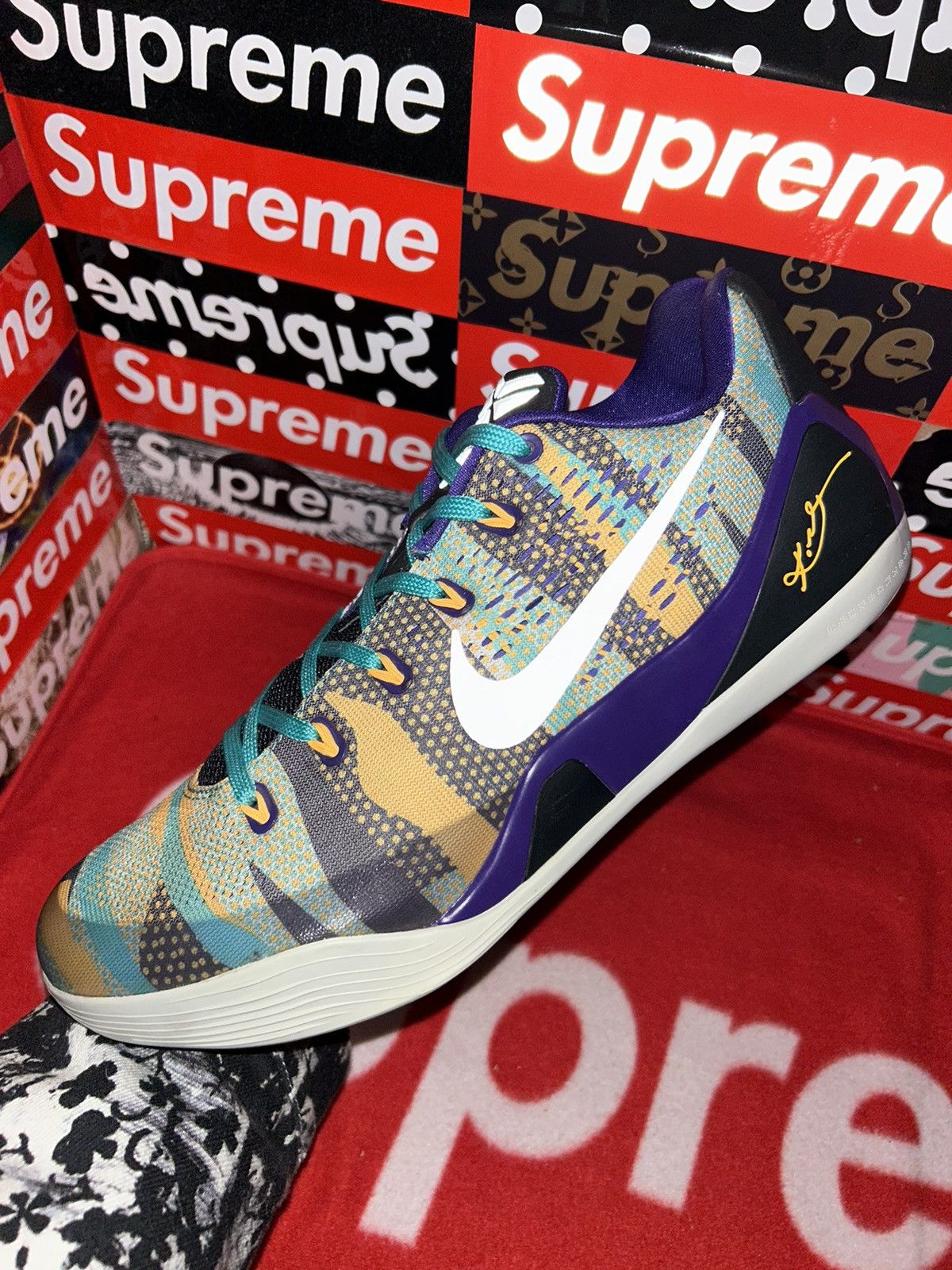 Nike Nike Kobe 9 EM Pop Art 646701-508 size 12 with box VNDS Size US 12 / EU 45 - 6 Thumbnail