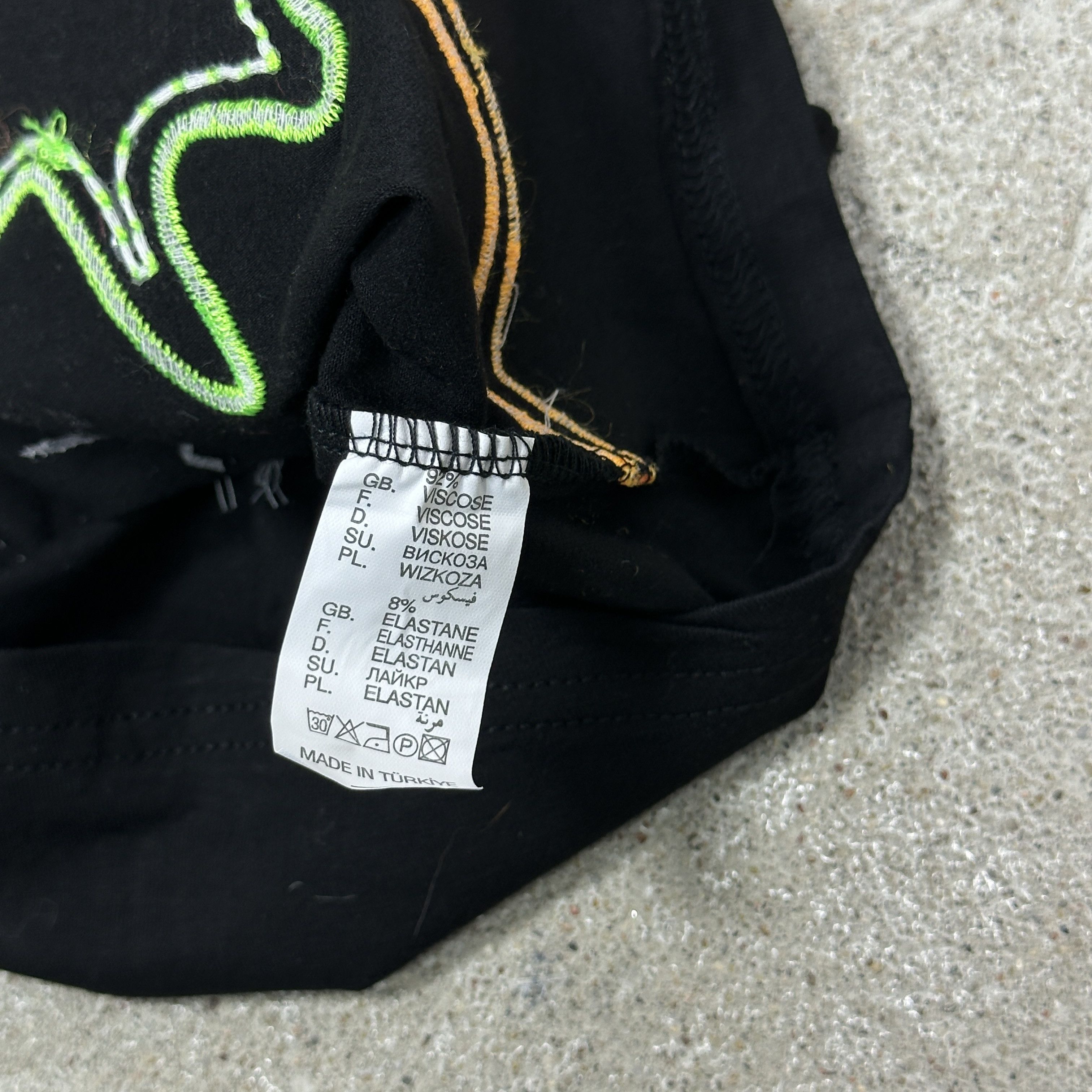 Vintage Vintage Casual Streetwear Stain Embroidered Tanktop Y2K Size S / US 4 / IT 40 - 4 Thumbnail