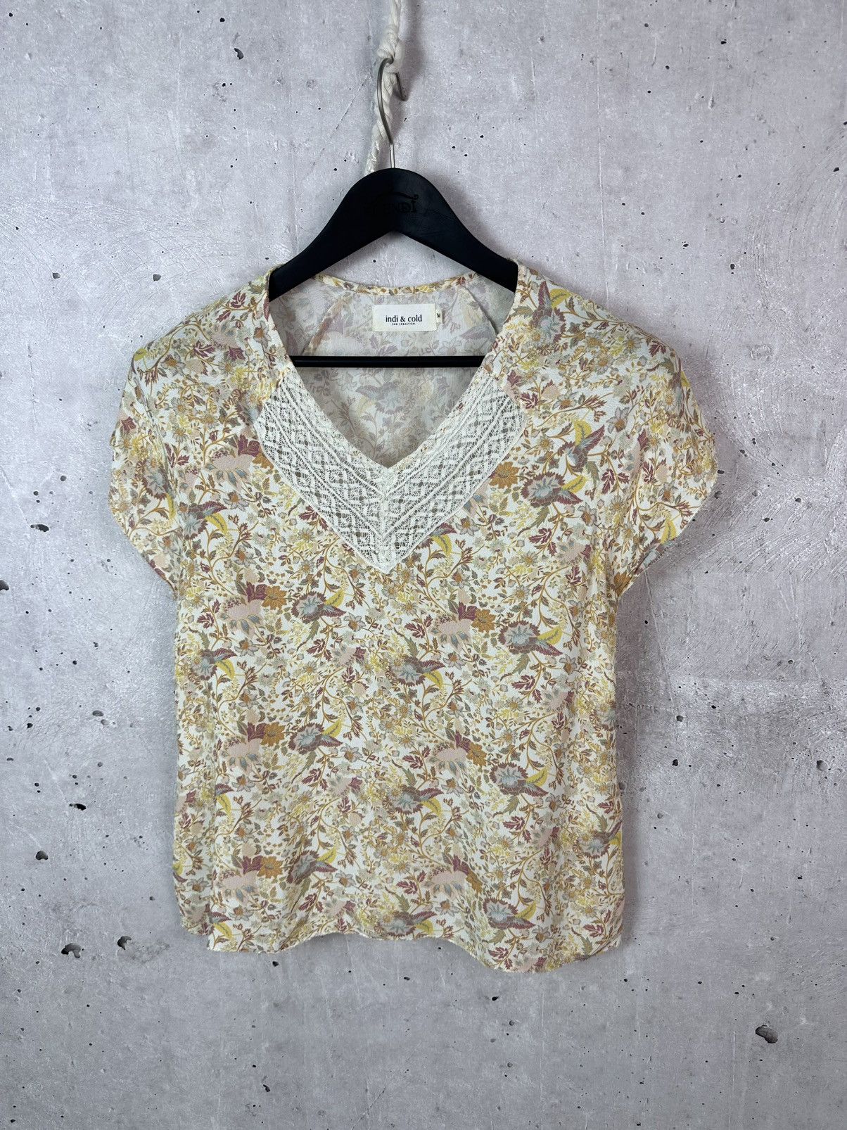 Other Indi & Cold Floral Printed Short Sleeve Women’s Blouse Size M / US 6-8 / IT 42-44 - 1 Thumbnail
