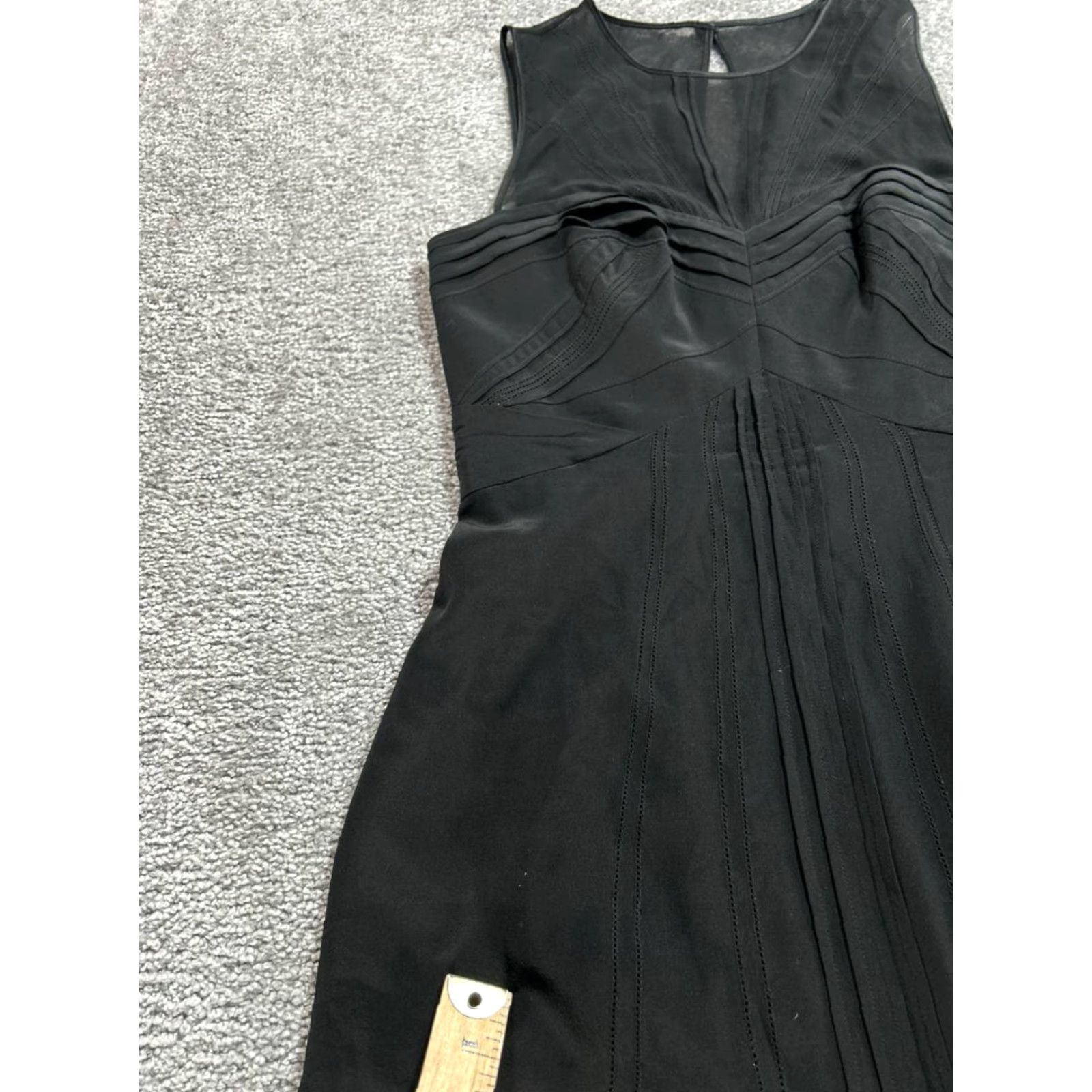 Karen Millen Karen Millen Dress 6 Black Silk Pleated Keyhole Back Cocktail Fit & Flare Knee-Length Sleeveless Round Neck Classic Modern Womens Size M / US 6-8 / IT 42-44 - 5 Thumbnail