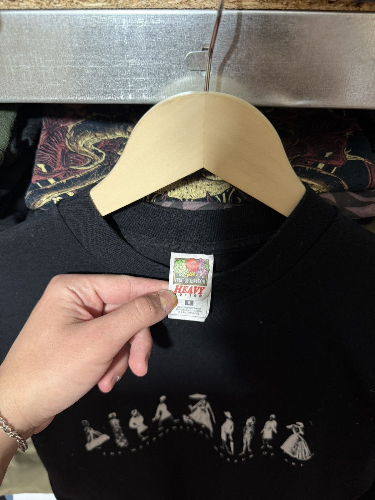 Vintage Vintage The Metropolitan Museum Costume Institute T-Shirt Size US XS / EU 42 / 0 - 5 Thumbnail