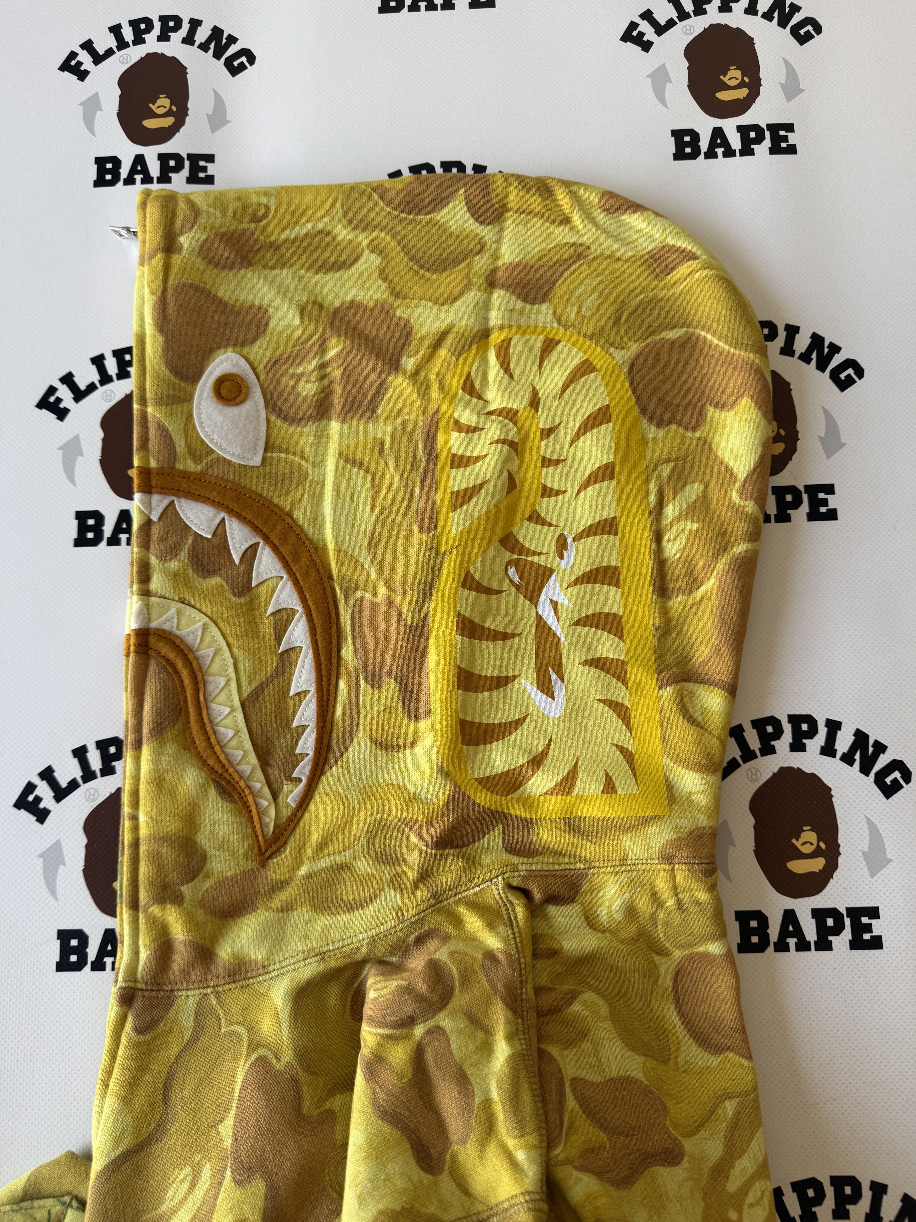 Bape BAPE X VAN GOGH MUSEUM SHARK FULL ZIP HOODIE Size US L / EU 52-54 / 3 - 5 Thumbnail