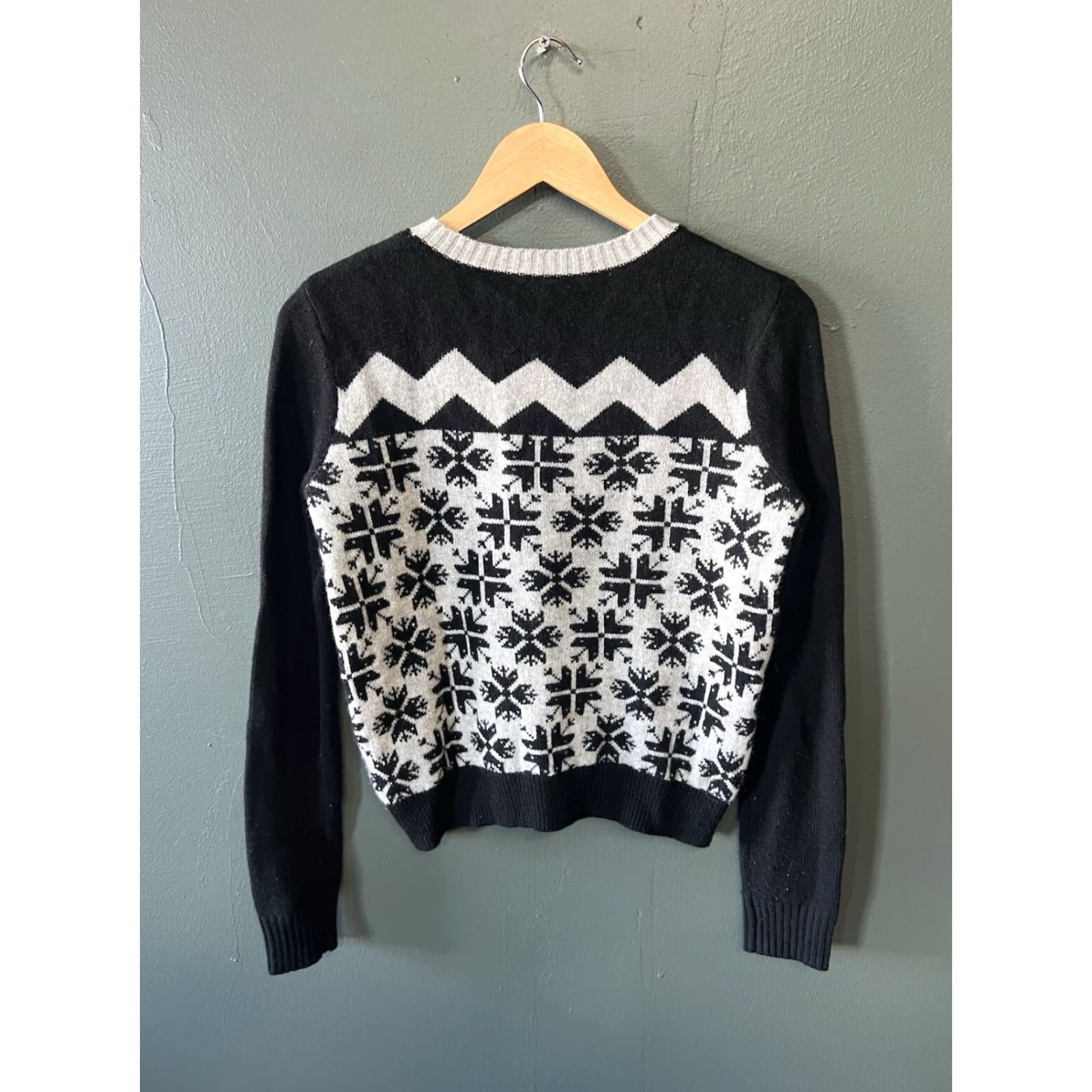 Vintage SI-IAE Womens Black Cashmere Long Sleeve Pullover Sweatshirt Size S Size S / US 4 / IT 40 - 2 Thumbnail