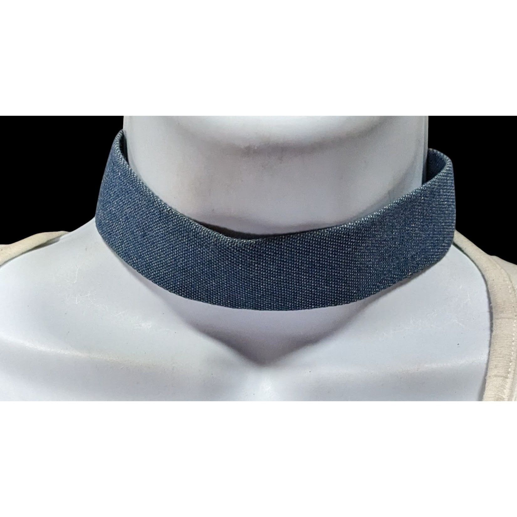 Nordstrom Nordstrom Blue Denim Wide Choker Necklace Size ONE SIZE - 1 Thumbnail
