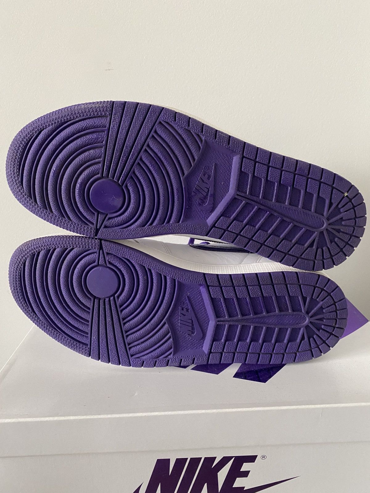 Jordan Brand × Nike Nike Jordan 1 Purple Metallics Size US 10 / EU 43 - 5 Thumbnail