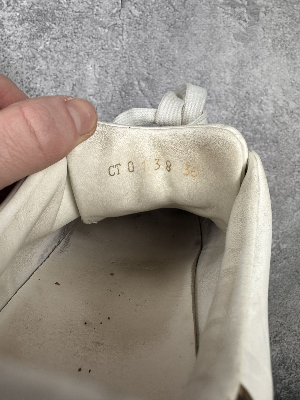Louis Vuitton Louis Vuitton White Monogram Sneakers Women Size 36 Size US 6 / IT 36 - 7 Thumbnail