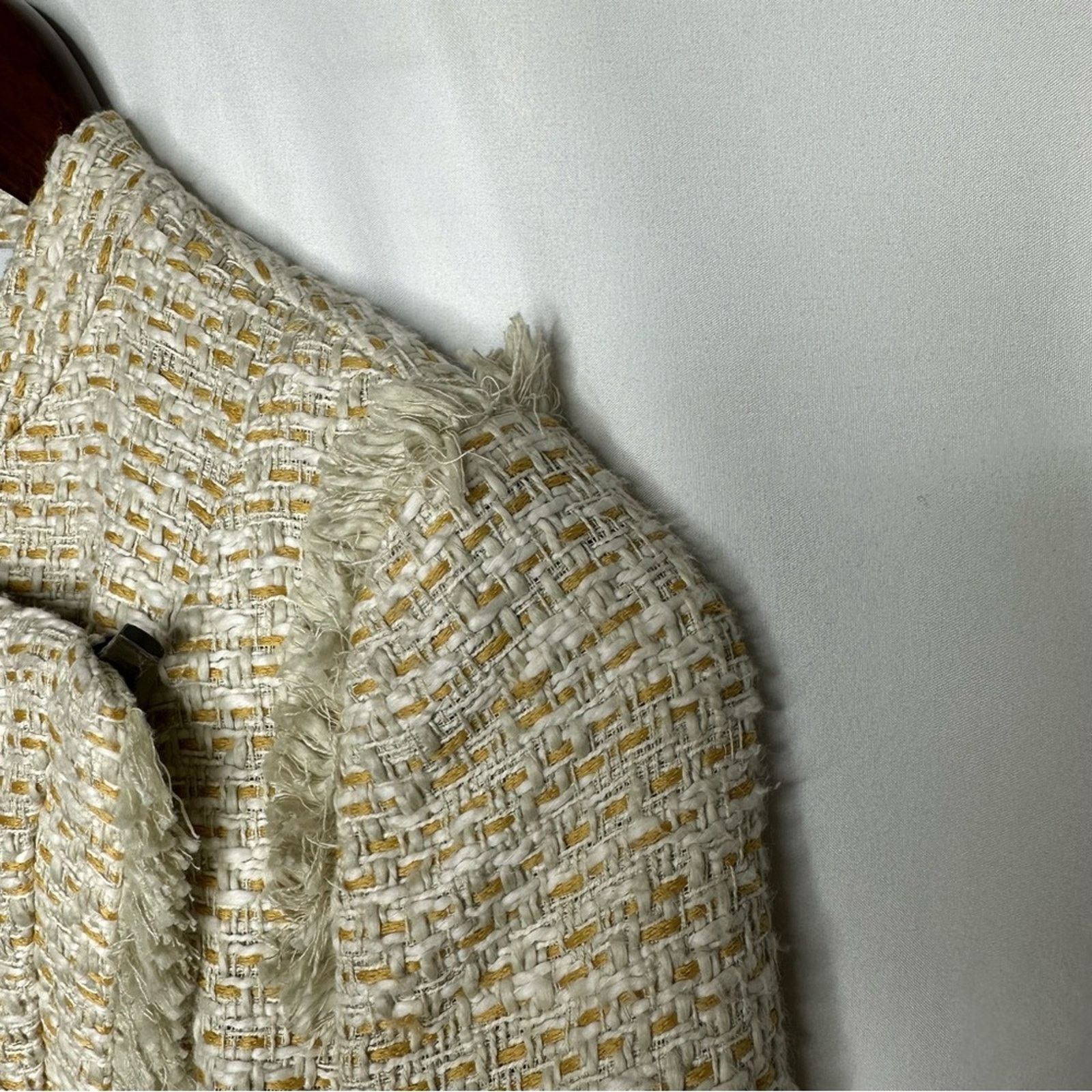 INTERMIX INTERMIX Yellow & White Woven Front Zip Blazer NWT in Size 0 Size XS / US 0-2 / IT 36-38 - 5 Thumbnail