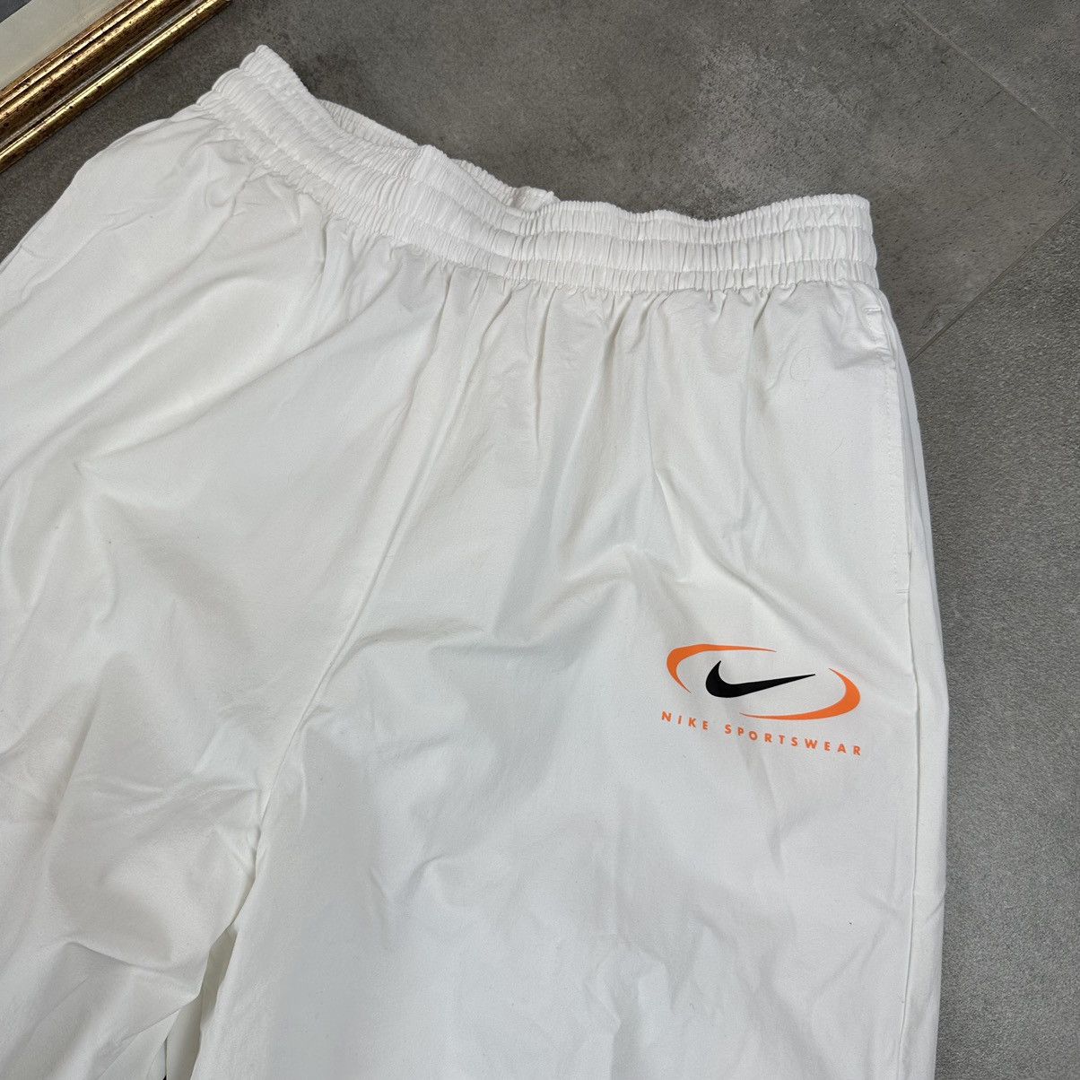 Nike Nike nylon jogger pants white L oversize parachute y2k Size US 34 / EU 50 - 2 Thumbnail