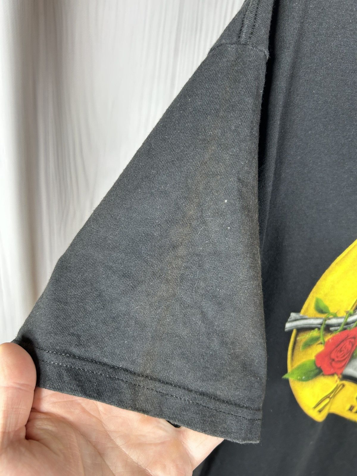 Band Tees Vintage 2004 Guns N Roses Band T-Shirt Size L Faded Size US L / EU 52-54 / 3 - 8 Thumbnail