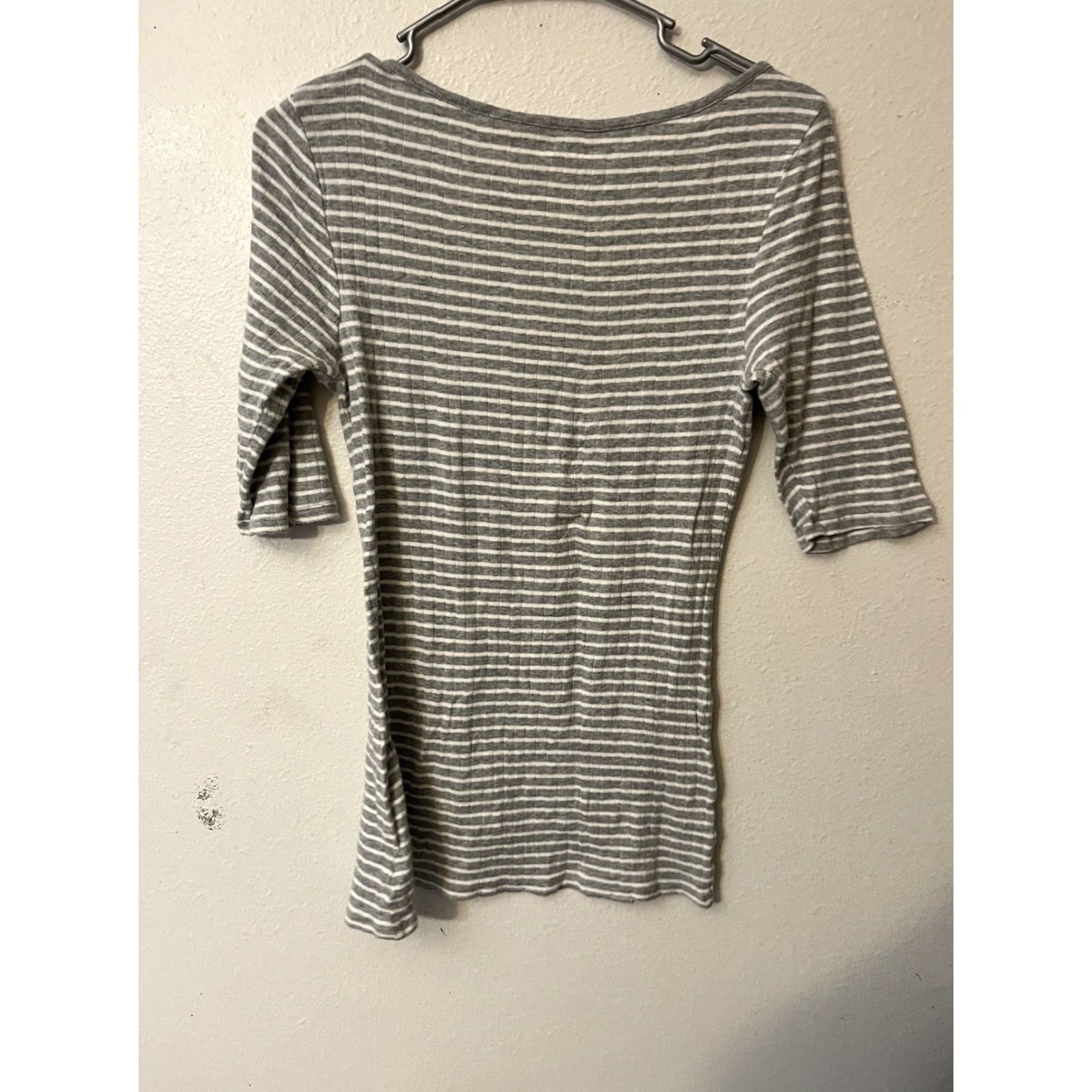 Old Navy Old Navy Top Shirt Womens Medium Gray White Striped Short Sleeve Casual Multicolor Cotton Polyester Spandex Knit Size M / US 6-8 / IT 42-44 - 3 Thumbnail