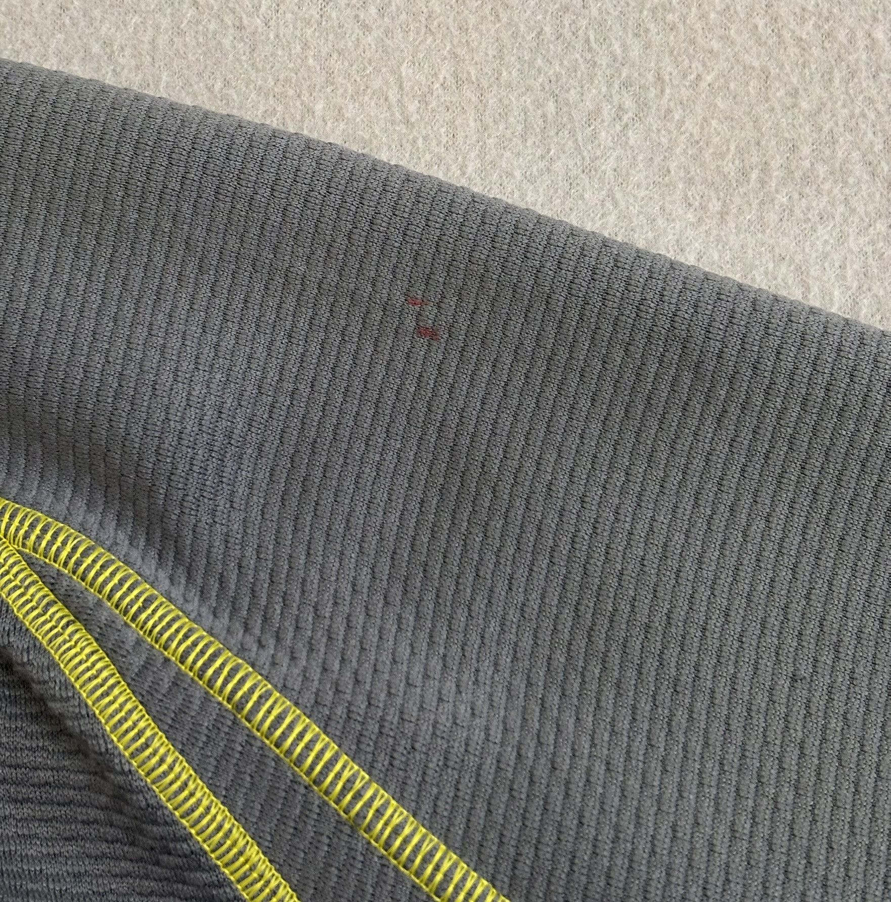 Under Armour Under Armor ColdGear sweatshirt 1/4 zip size. L Size US L / EU 52-54 / 3 - 12 Thumbnail