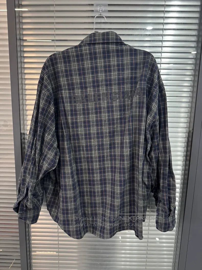 Balenciaga Balenciaga Color block plaid single-breasted long-sleeve s Size US S / EU 44-46 / 1 - 2 Thumbnail