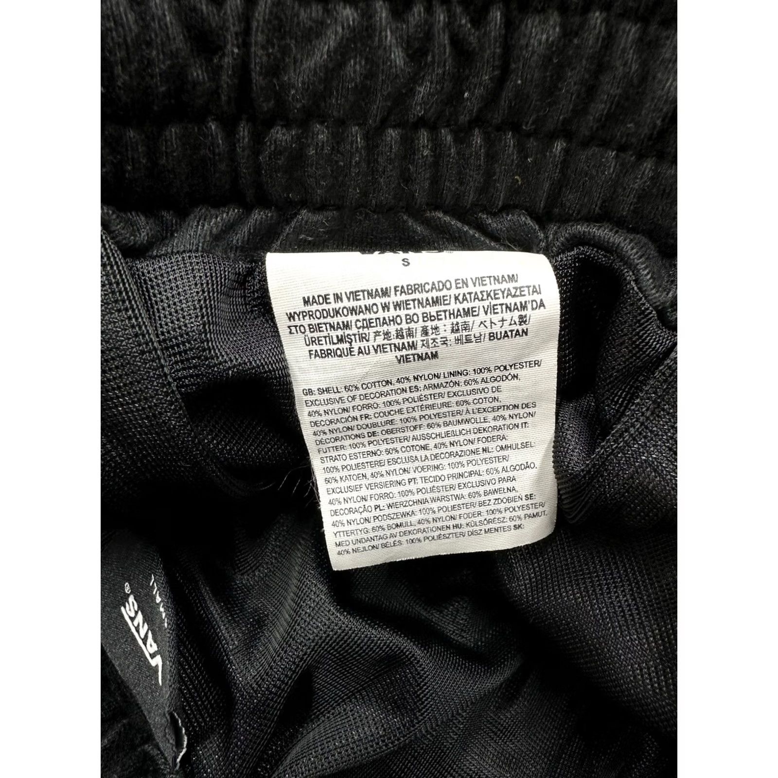 Vans Vans Nylon Cargo Shorts Mens Size Small Black Board Short #077-001 Size US 29 - 6 Thumbnail