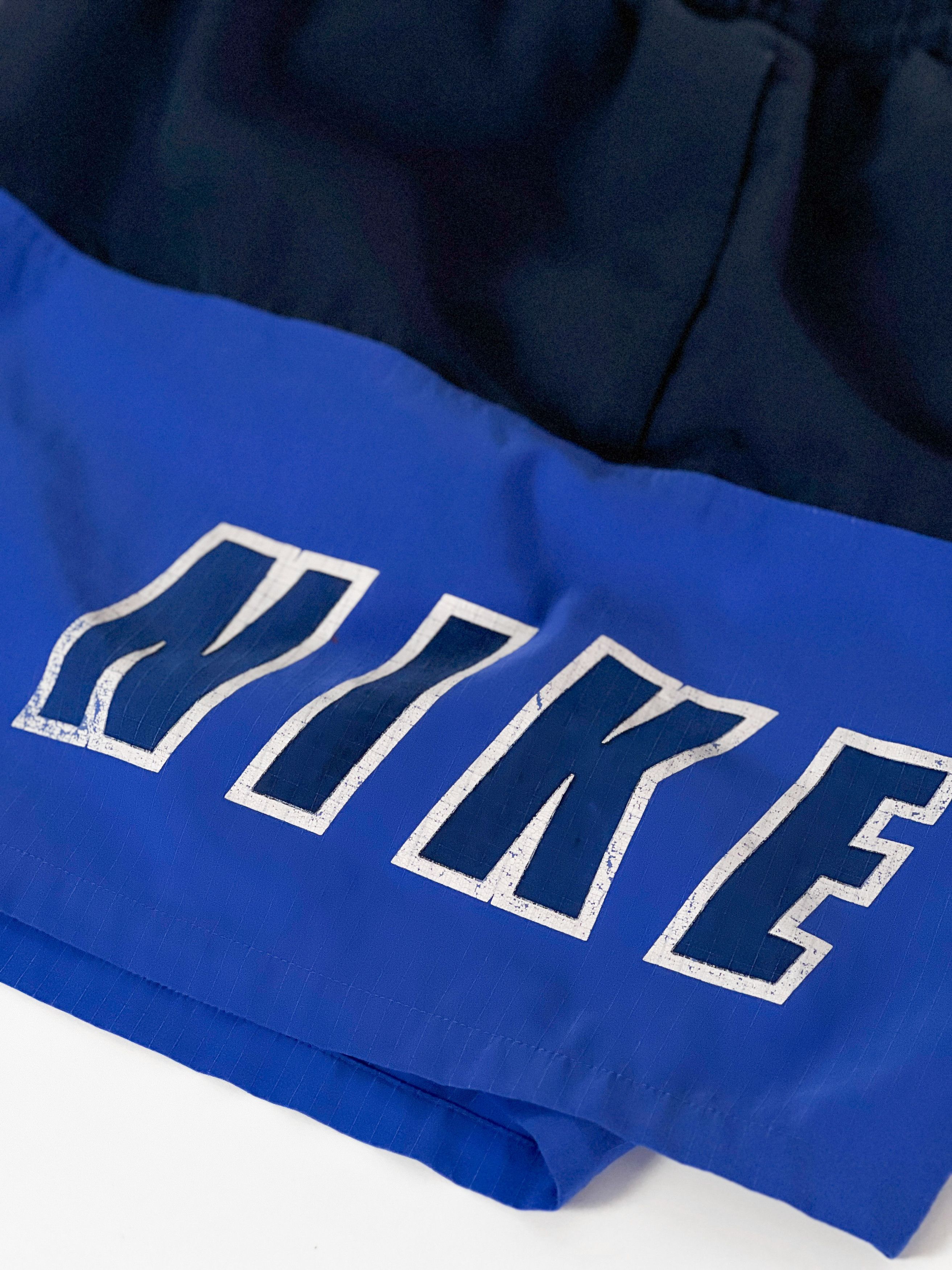 Nike Nike Vintage 90`s Men`s Shorts Size US 38 / EU 54 - 3 Thumbnail