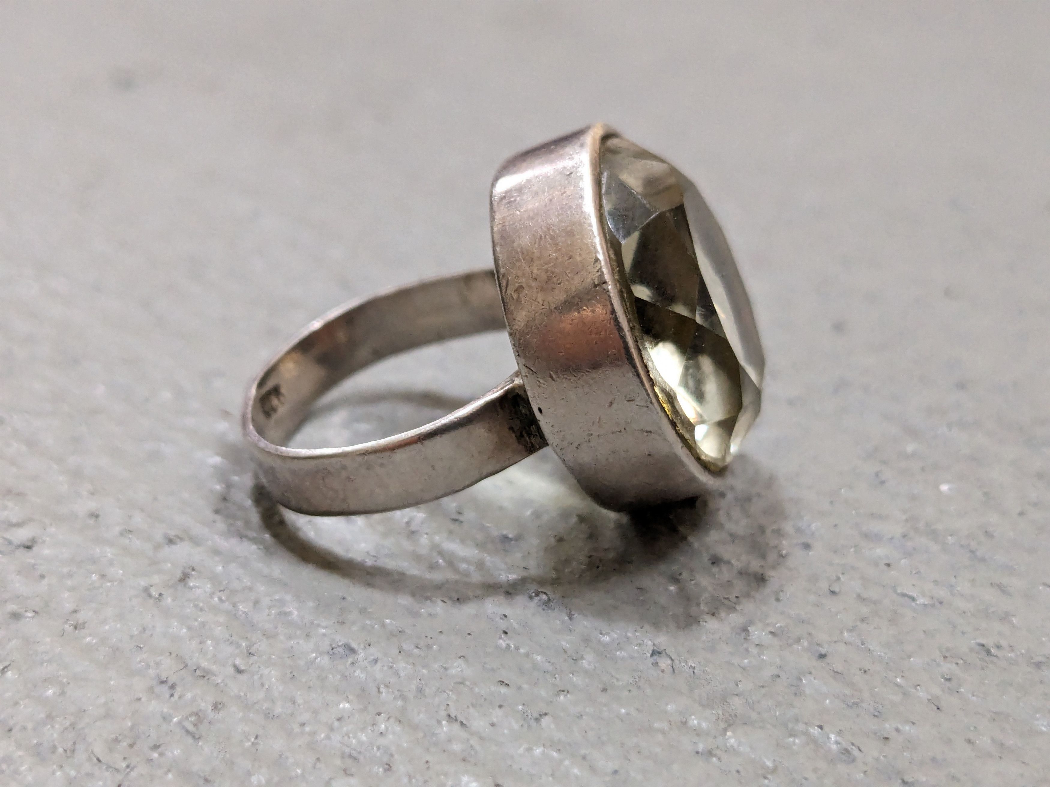 Jewelry × Vintage Sterling Silver Ring Size 7.5 Citrine Round Modern Cocktail Size ONE SIZE - 3 Thumbnail