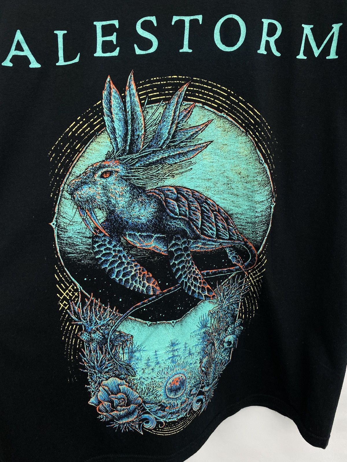 Band Tees Vintage Alestorm rock band 2017 Graphic T Shirt Y2K Size US M / EU 48-50 / 2 - 4 Thumbnail