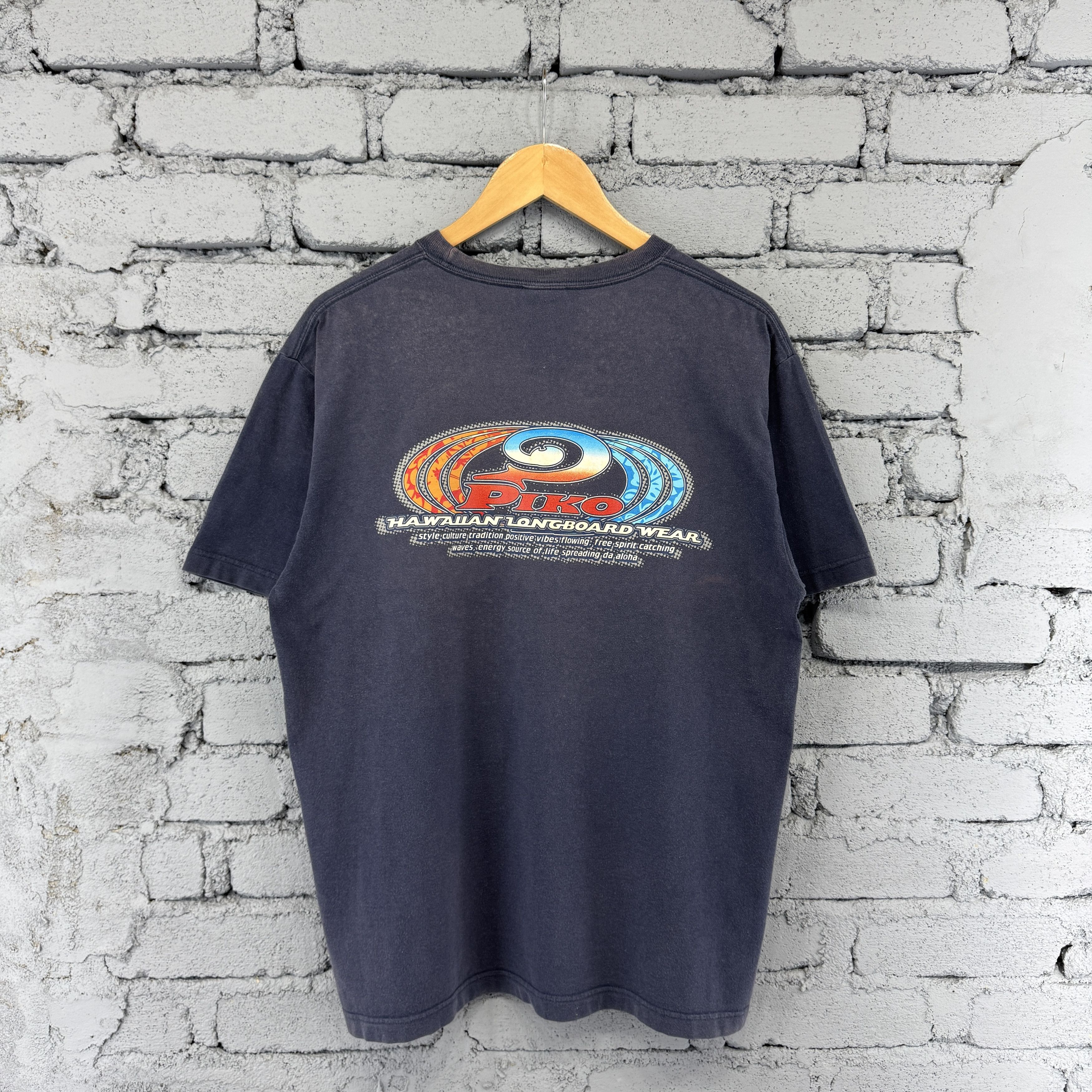 Vintage Vintage 90s Piko Hawaiian Longboard Wear Sunfaded Big Logo Size US L / EU 52-54 / 3 - 1 Thumbnail