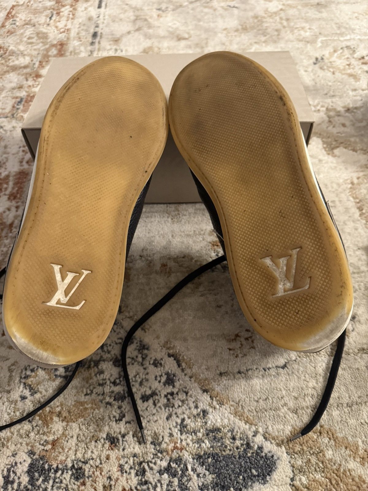 Louis Vuitton Louis Vuitton high top leather sneakers Size US 12 / EU 45 - 9 Thumbnail