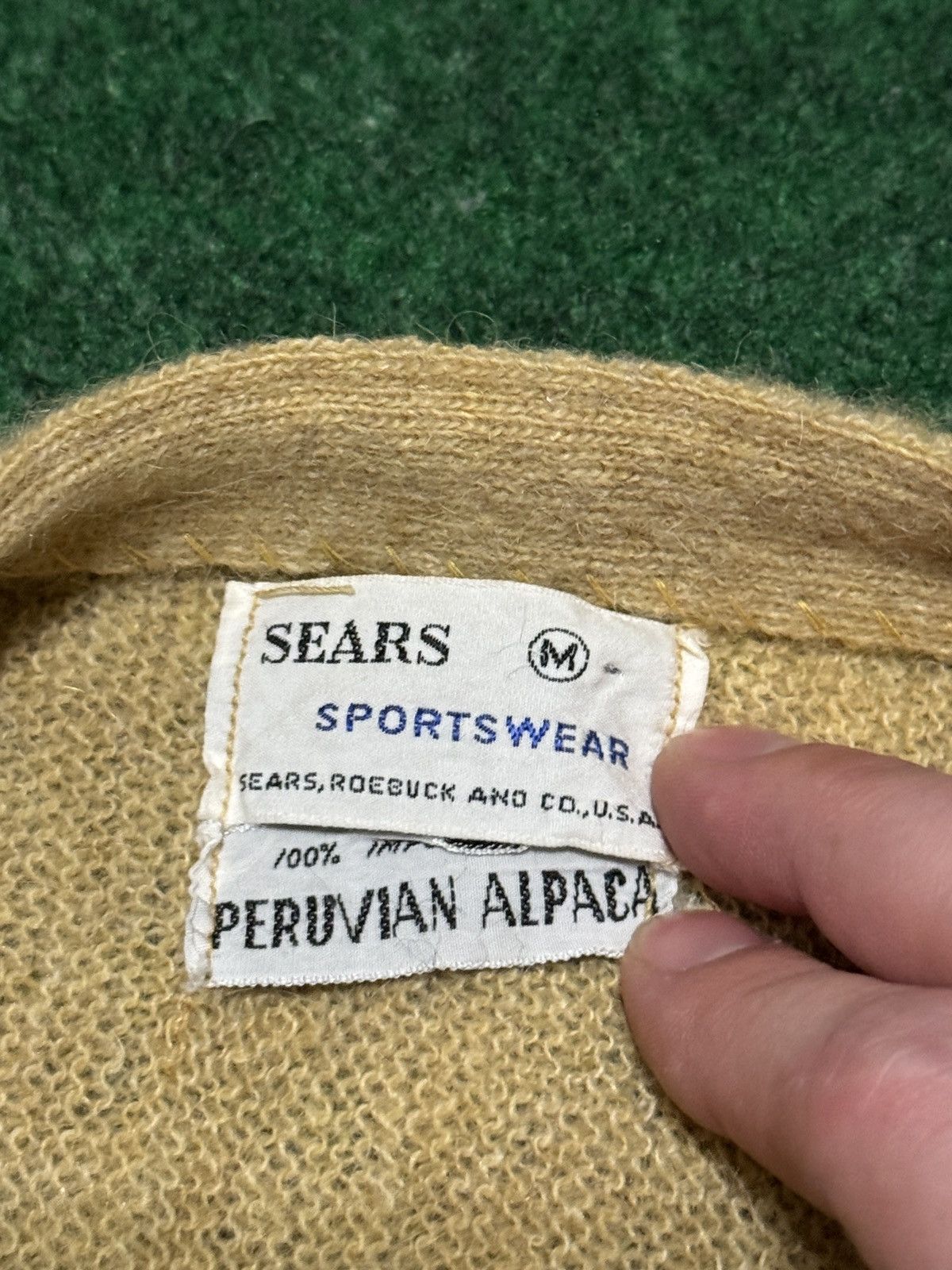 Sears Vtg 60s Sears Peruvian Alpaca Wool Medium Cardigan Sweater Size US M / EU 48-50 / 2 - 2 Thumbnail