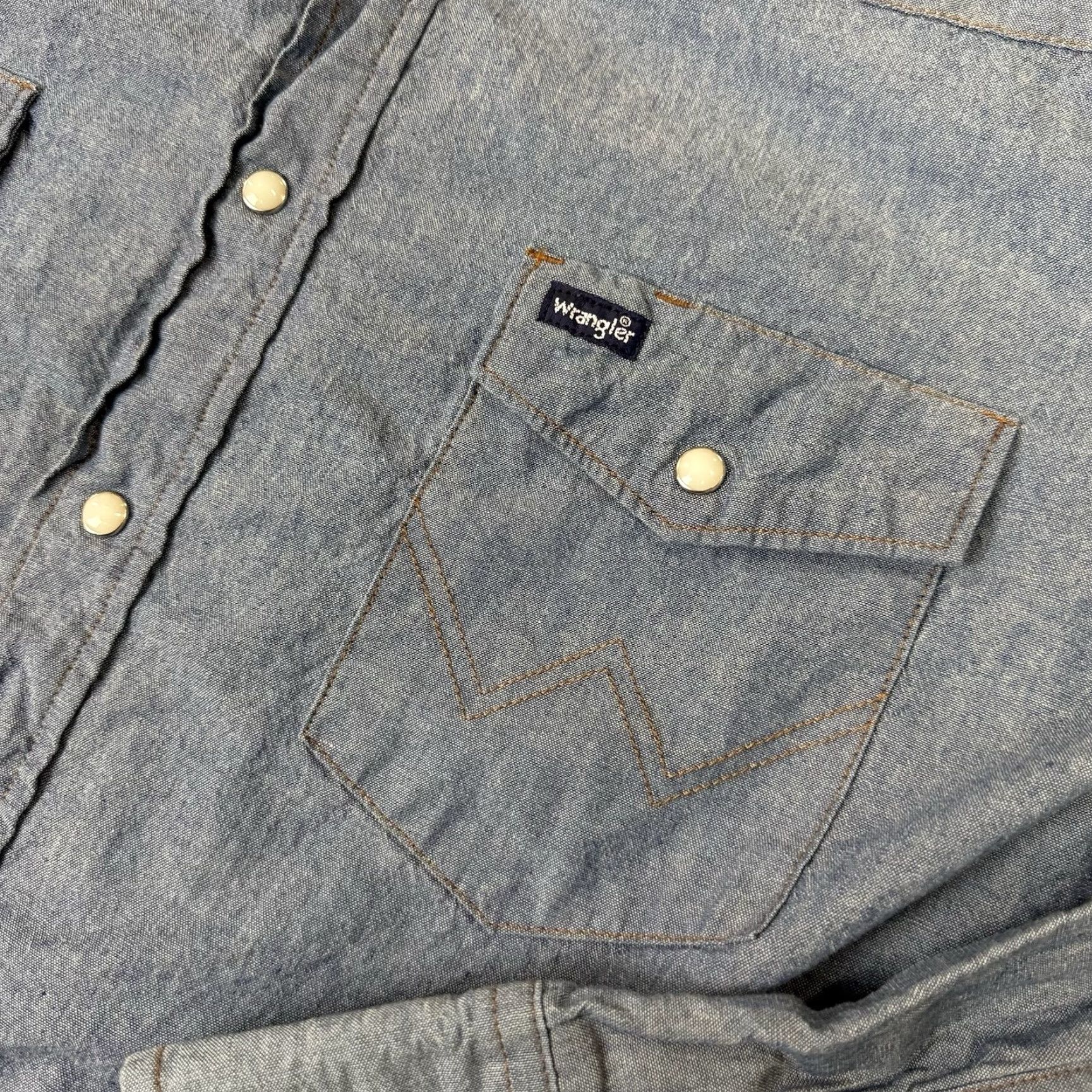 Wrangler VINTAGE Wrangler Shirt Men XL Blue Pearl Snap Rancher Distressed Cotton Denim Casual Western Size US XL / EU 56 / 4 - 3 Thumbnail