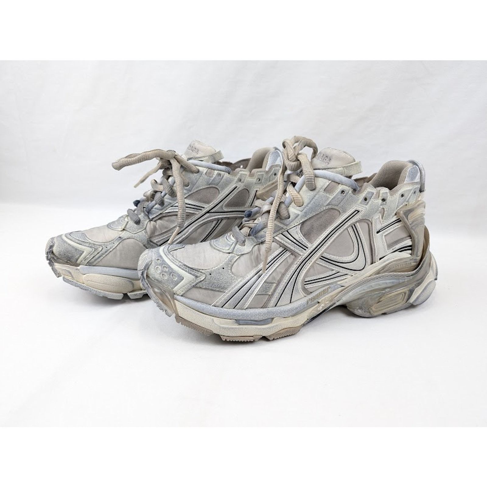 Balenciaga o1rshd1 Nylon/Suede/Mesh/w Runners in Beige Size US 12 / EU 45 - 17 Thumbnail