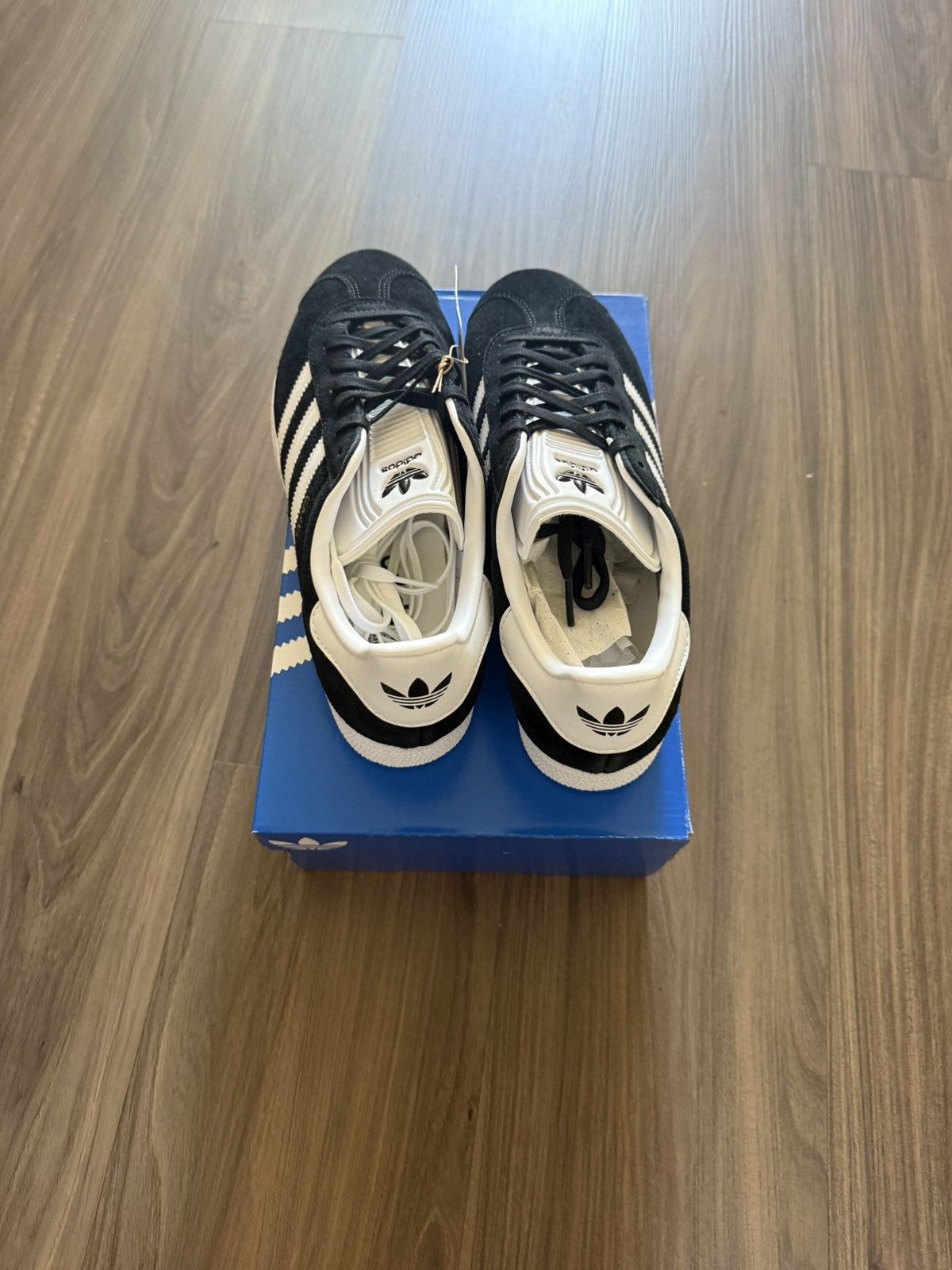 Adidas Adidas Gazelle Black White Gold Metallic Men’s Size 9 Suede Size US 9 / EU 42 - 3 Thumbnail