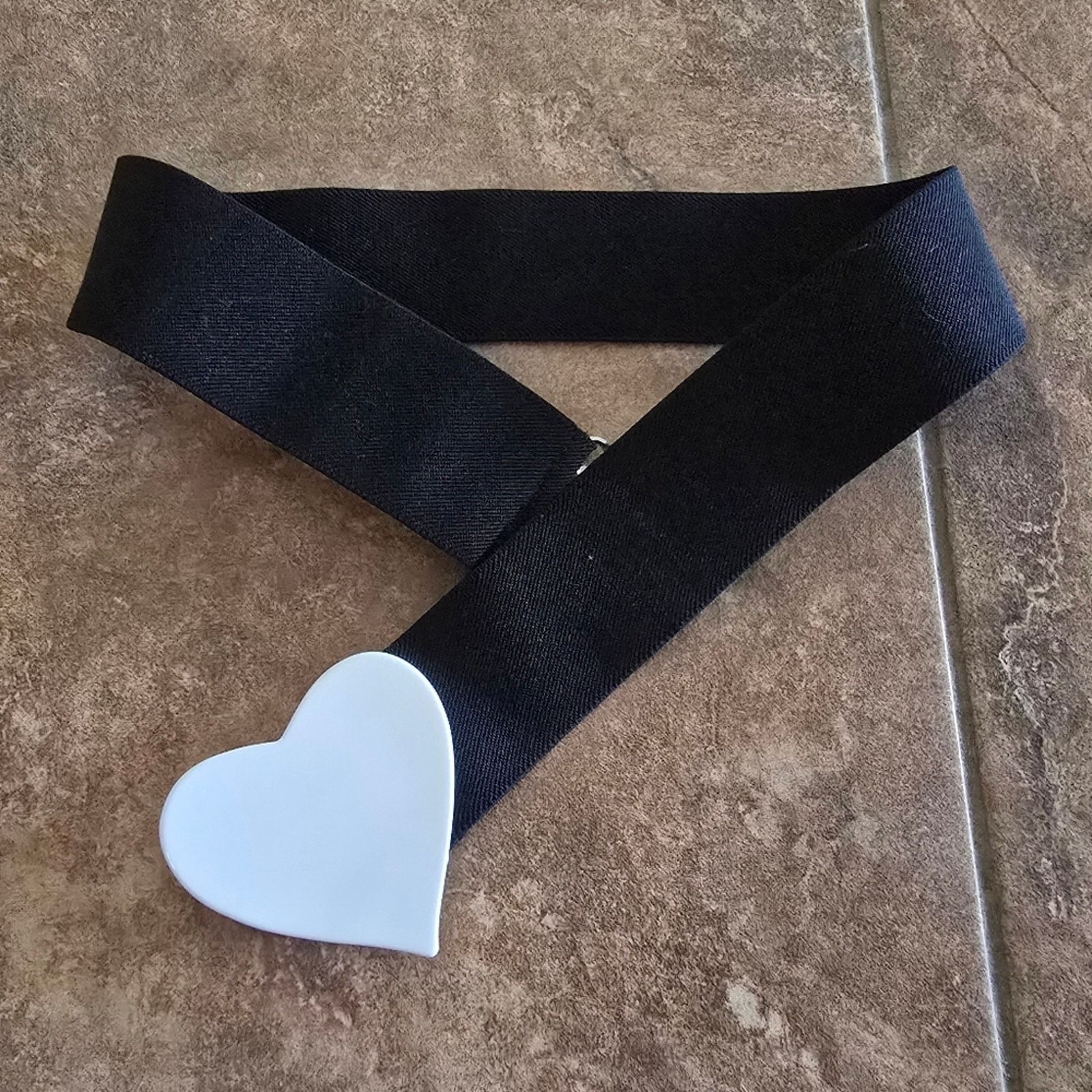Forever 21 Black White Heart | F21 | 29 Belt Size ONE SIZE - 1 Thumbnail