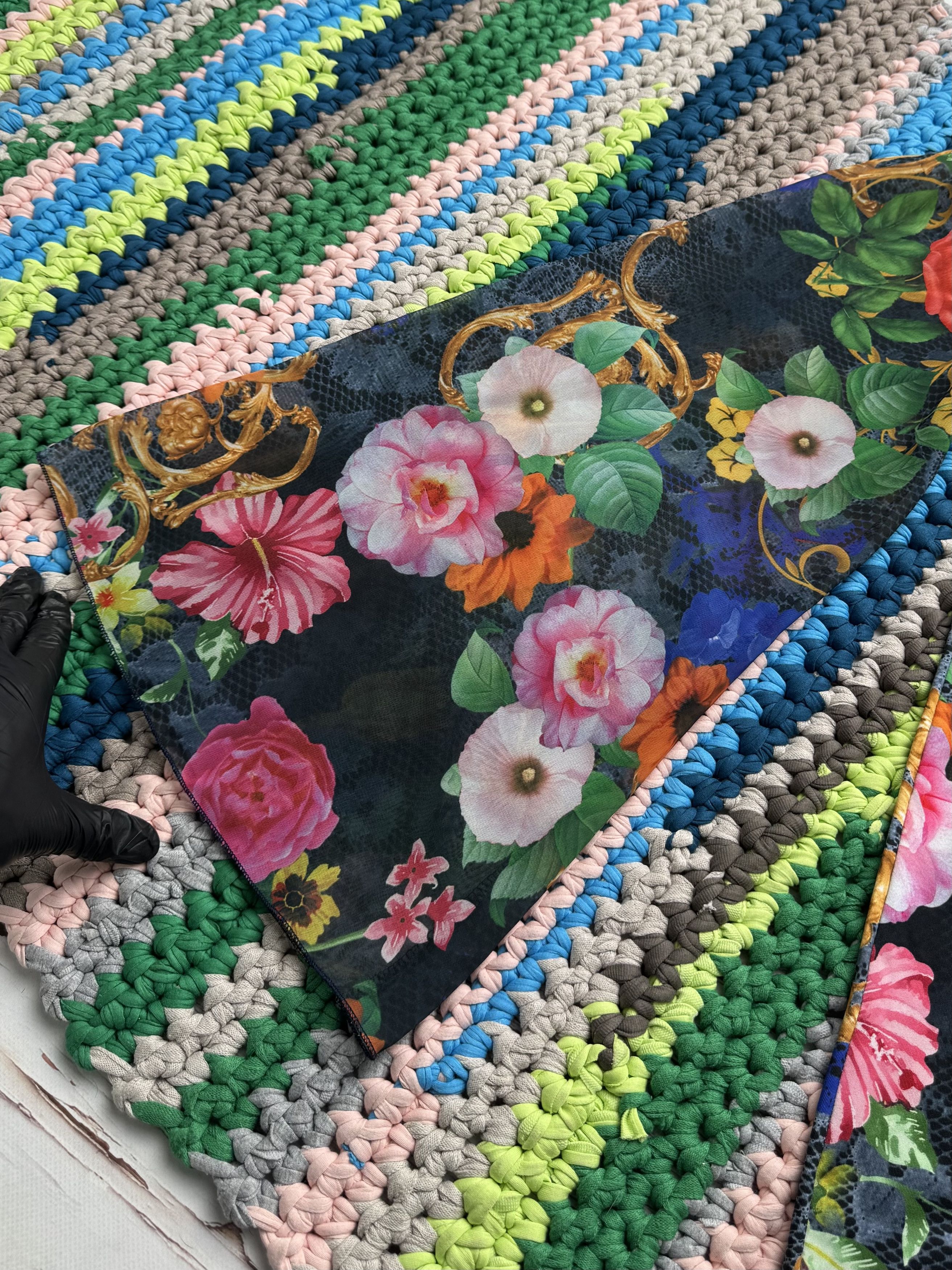 Dolce & Gabbana Dolce&Gabbana Vintage Floral Baroque Dress V Neck Designer Size XS / US 0-2 / IT 36-38 - 3 Thumbnail