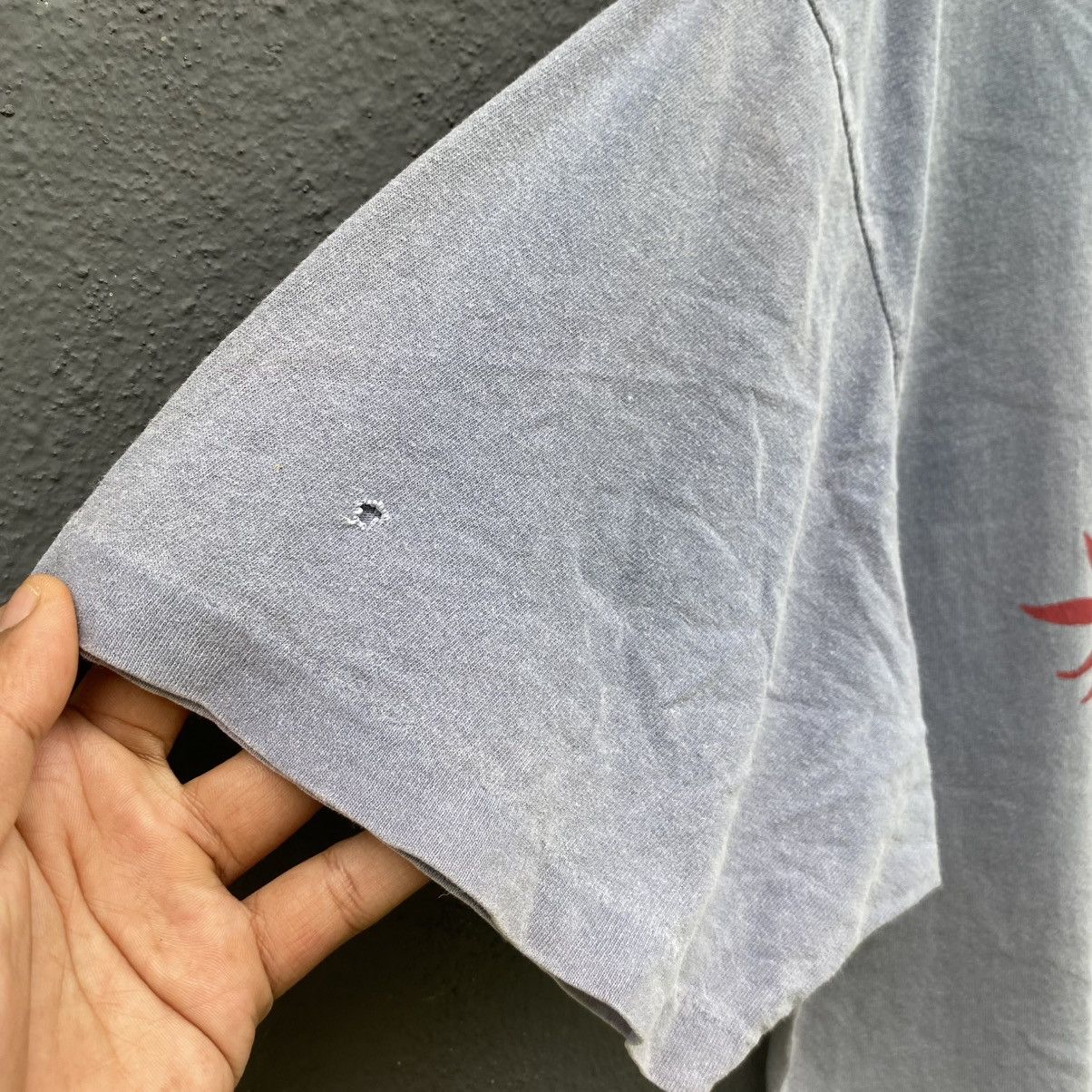 Sun Surf Thrashed Faded Vintage 90s NEV Surfing Brand Tee Size US L / EU 52-54 / 3 - 5 Thumbnail