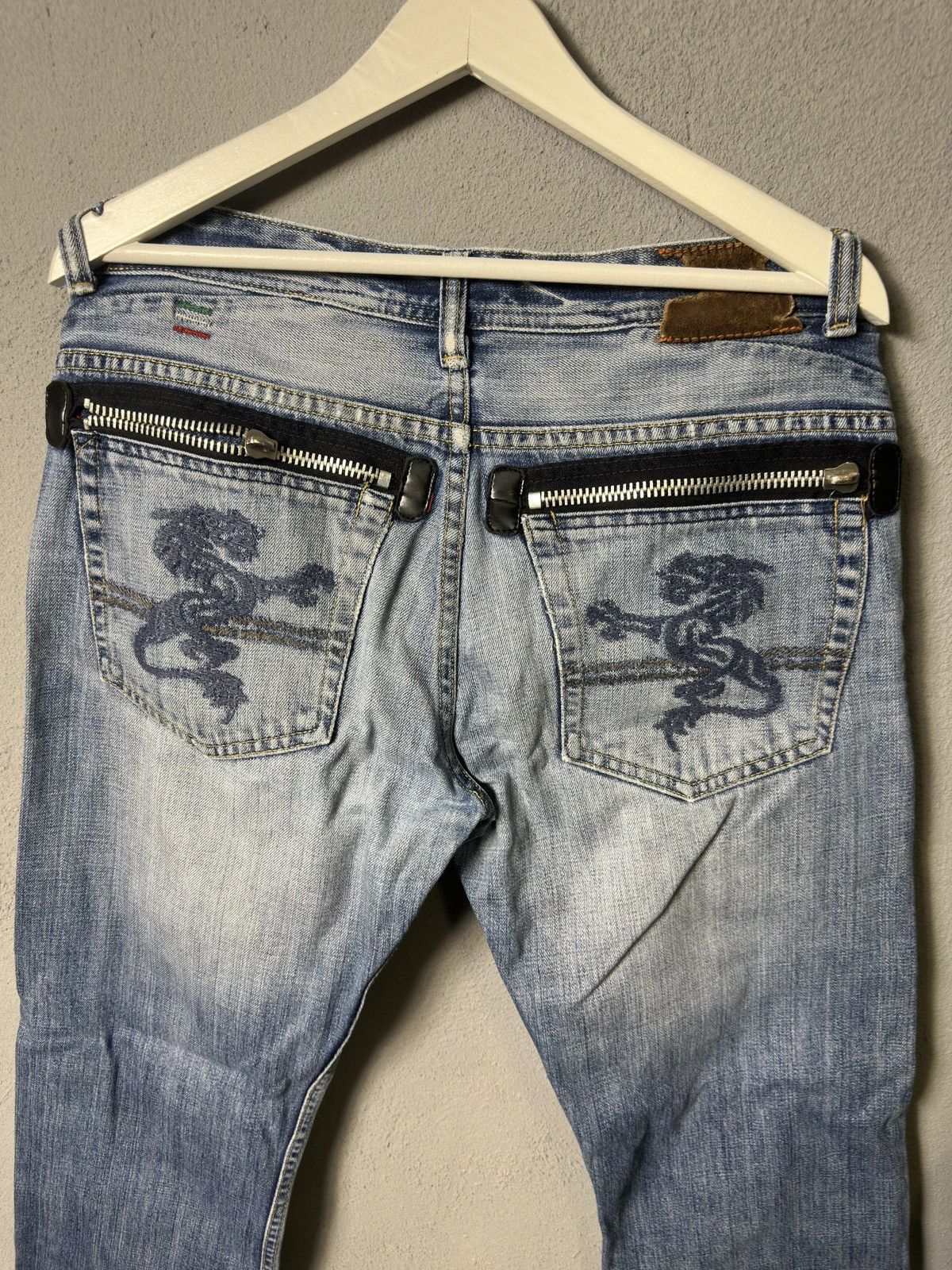 Diesel Vintage Distressed Diesel Japanese Dragons Y2K Jeans Size US 32 / EU 48 - 4 Thumbnail