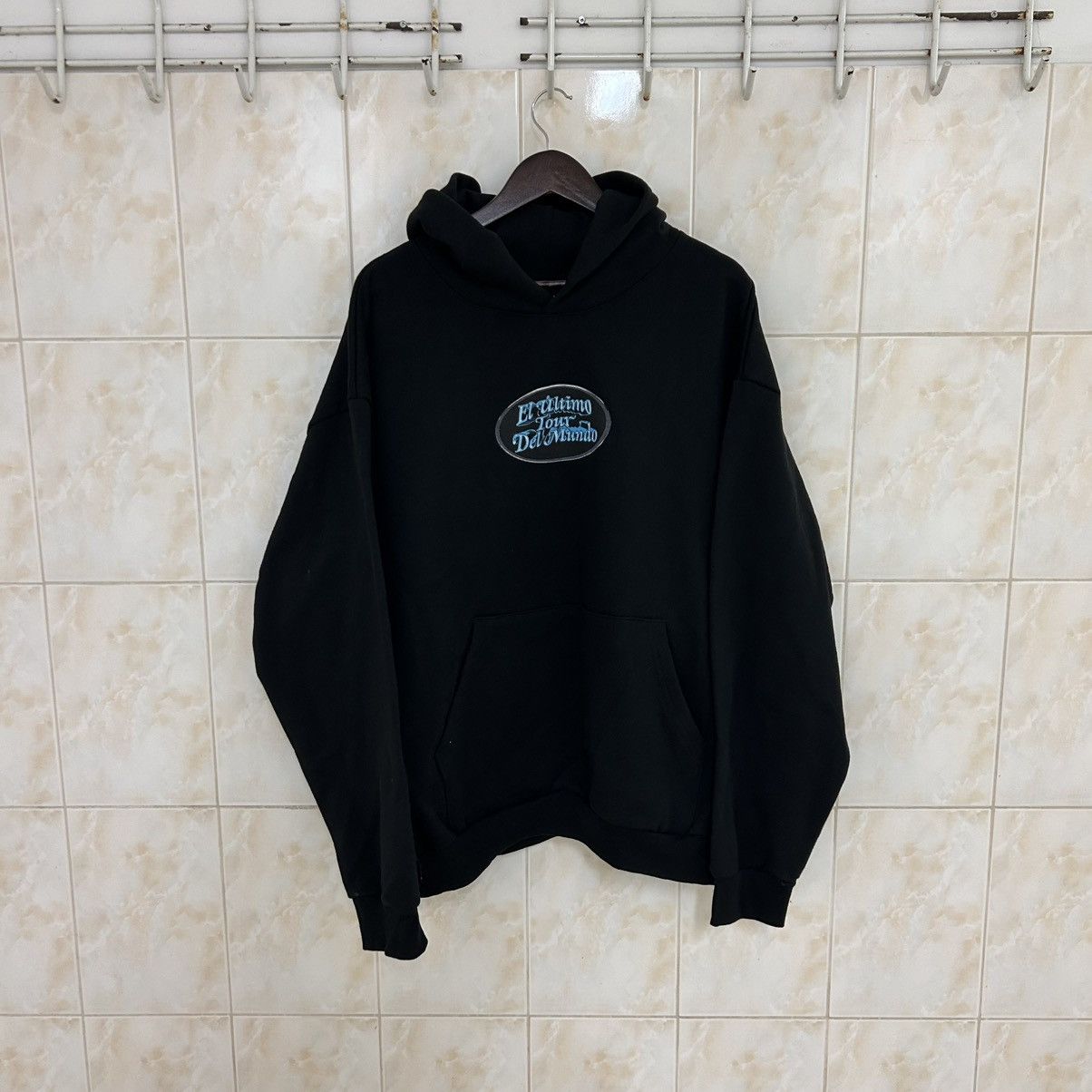 Band Tees EL ÚLTIMO TOUR DEL MUNDO 2022 Hoodie Size US XXL / EU 58 / 5 - 2 Thumbnail