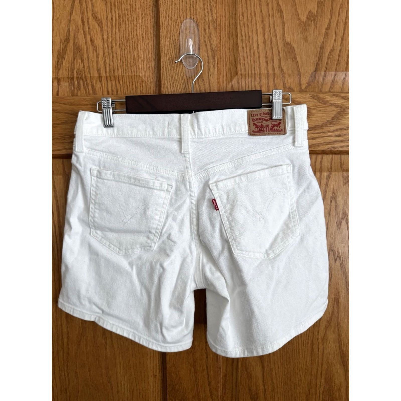 Levi's Levi's Shorts Womens Size 28 White Denim Stretch Mid Length Casual Classic Size 28" / US 6 / IT 42 - 2 Thumbnail