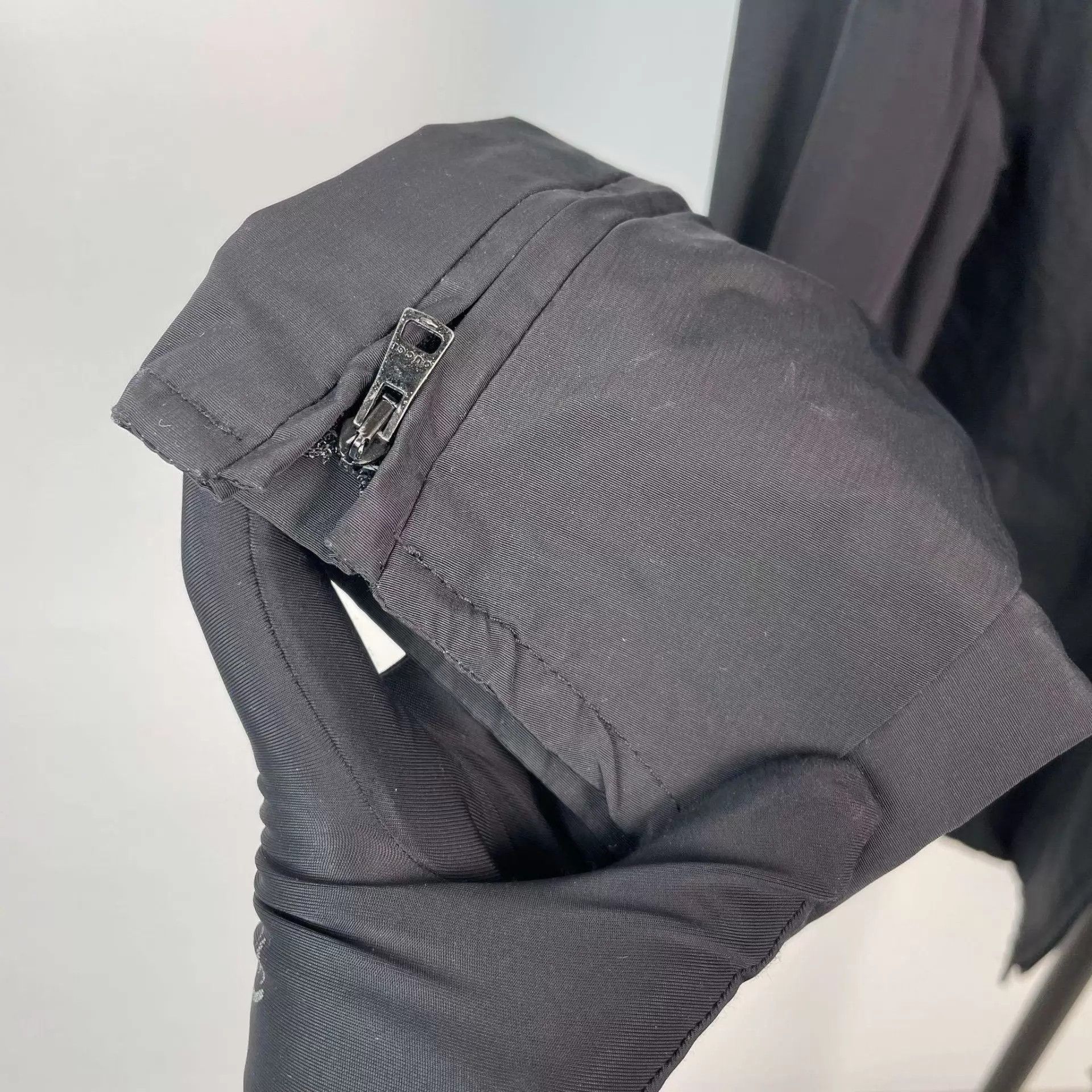 Gucci Gucci fiber shiny men's black 50 jacket Size US M / EU 48-50 / 2 - 6 Thumbnail
