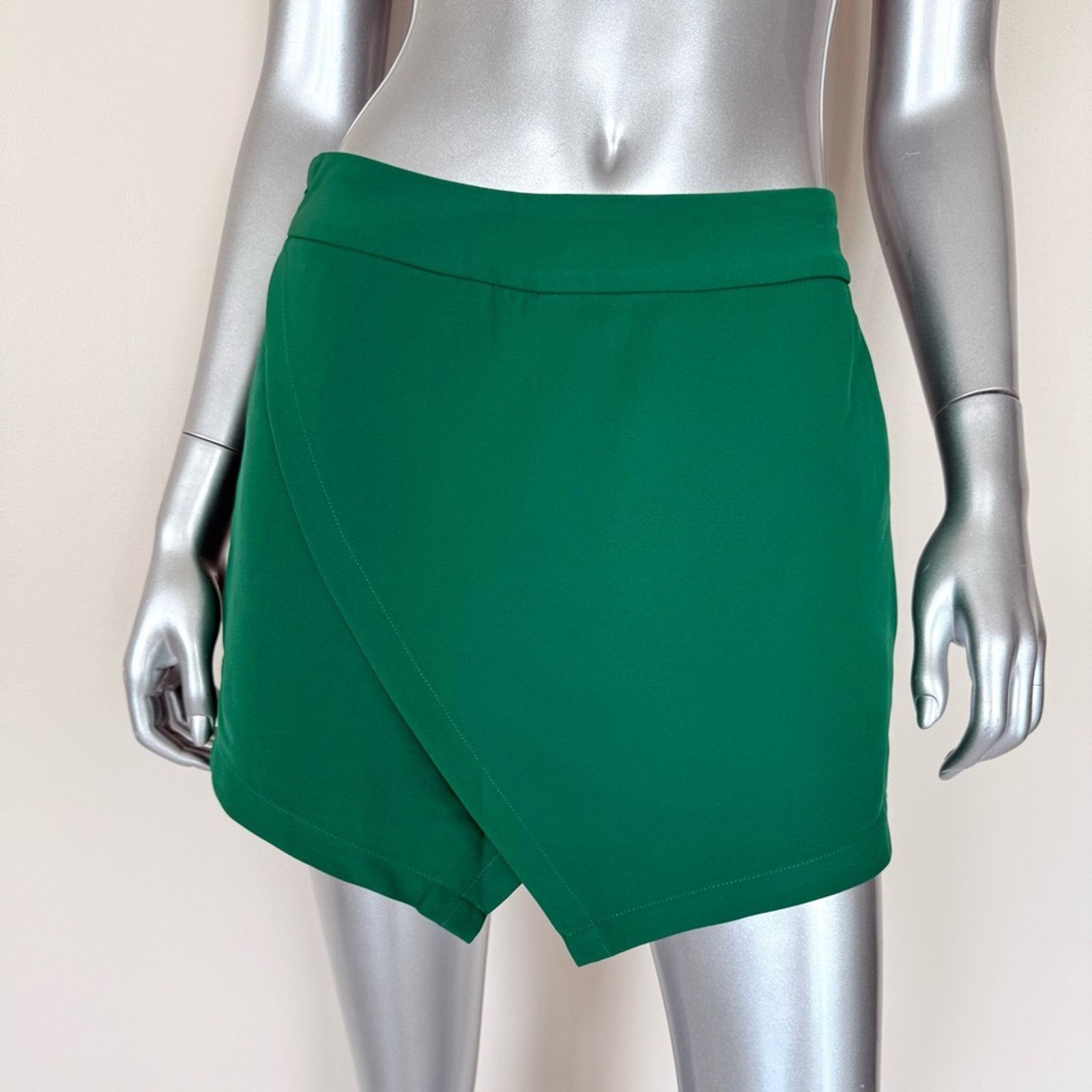 Other NWT!! Maniere De Voir women skort size 6 US Size 28" / US 6 / IT 42 - 1 Thumbnail