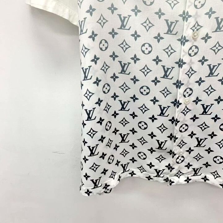 Louis Vuitton Louis Vuitton Logo Monogram Short Sleeve Shirt Size US L / EU 52-54 / 3 - 4 Thumbnail