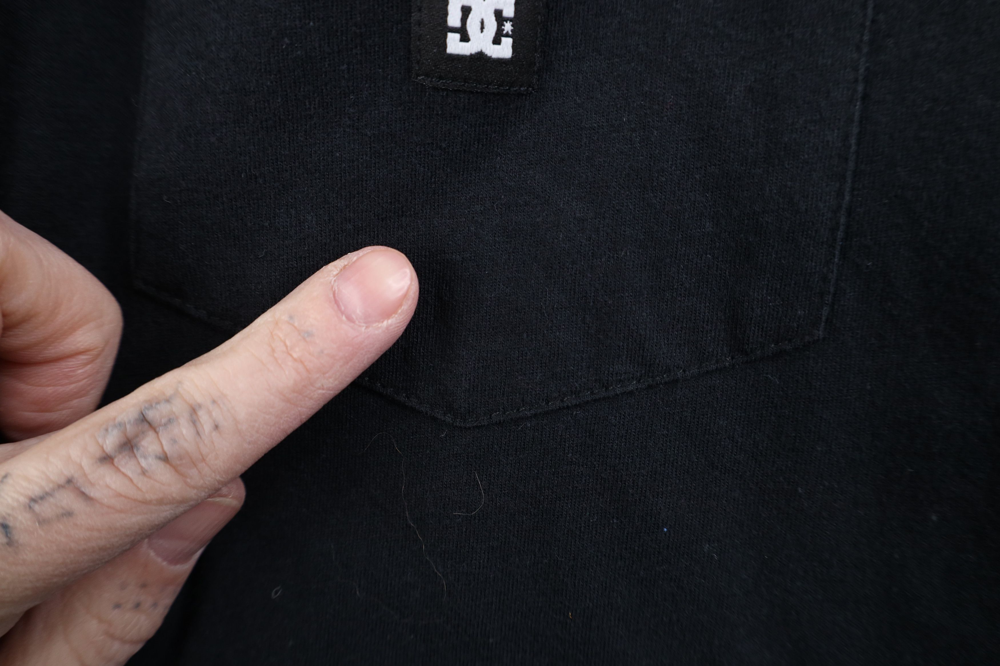 Vintage Vintage Y2K DC Shoes Skateboarding Box Logo Polo Shirt Black Size US M / EU 48-50 / 2 - 5 Thumbnail