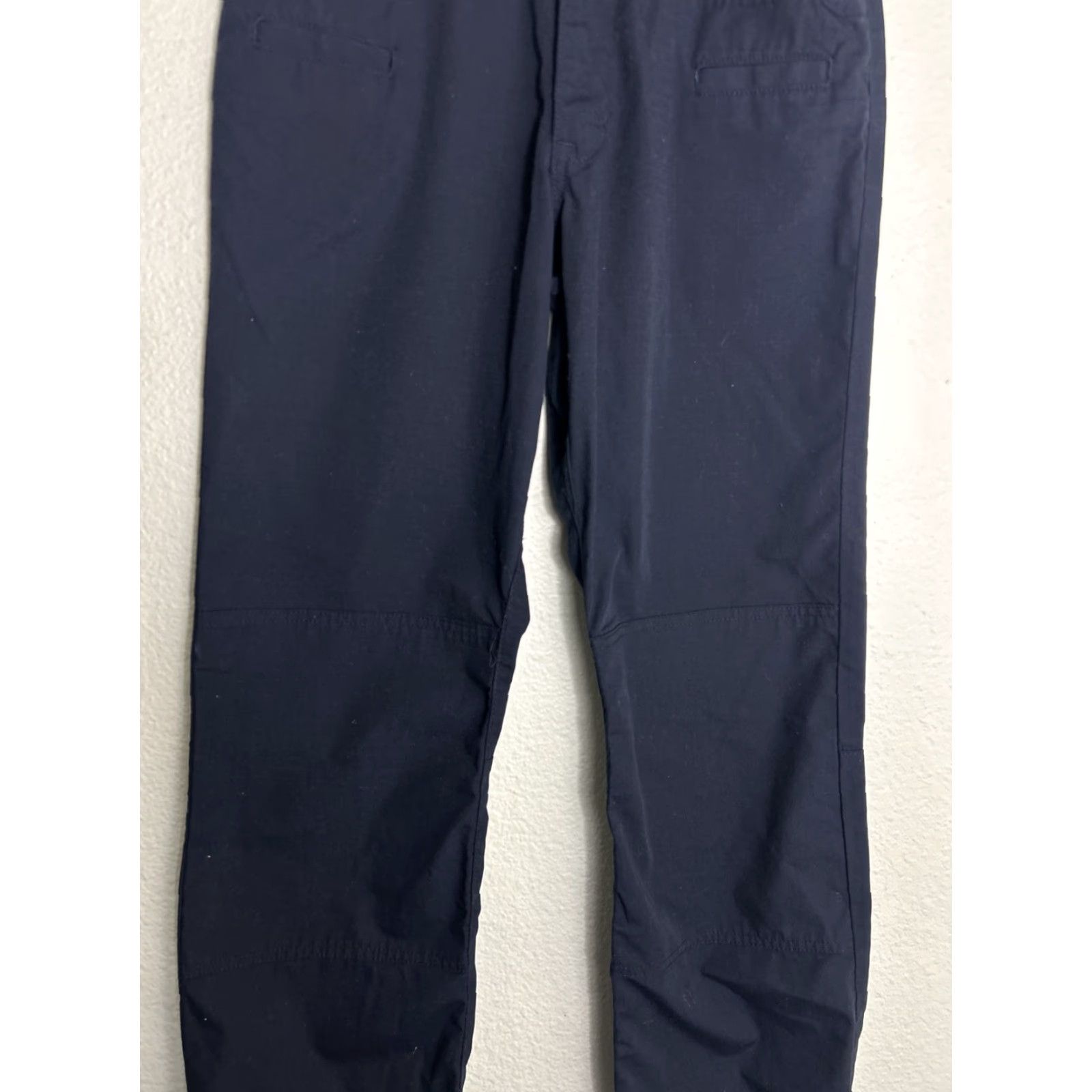 Vintage **5.11 Tactical Navy Cargo Pants Mens Regular Fit 30x34** User: New title: **5.11 Tactical Mens Navy Cargo Pants Regular Fit 30x34** Size US 30 / EU 46 - 3 Thumbnail