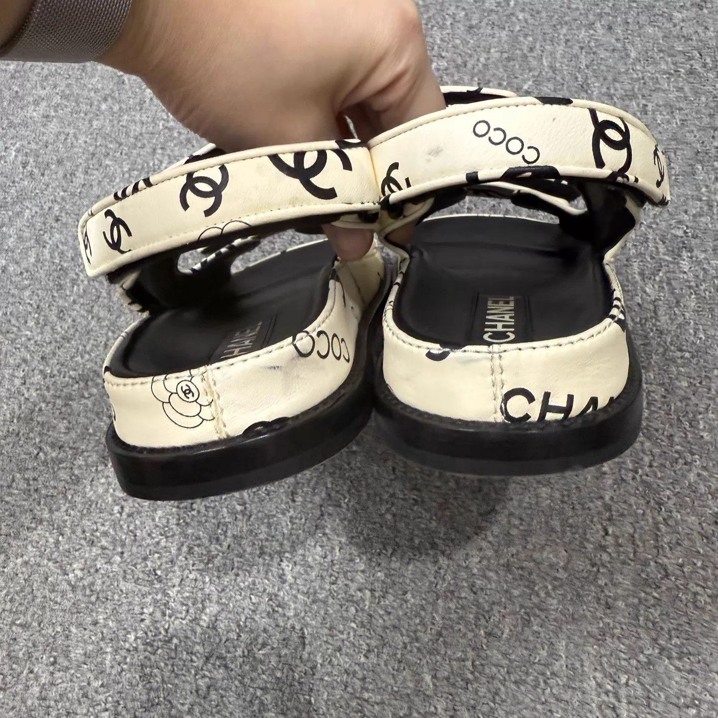 Chanel Chanel Black&White Camellia Print Sandals 38.5mint Size US 8 / IT 38 - 4 Thumbnail
