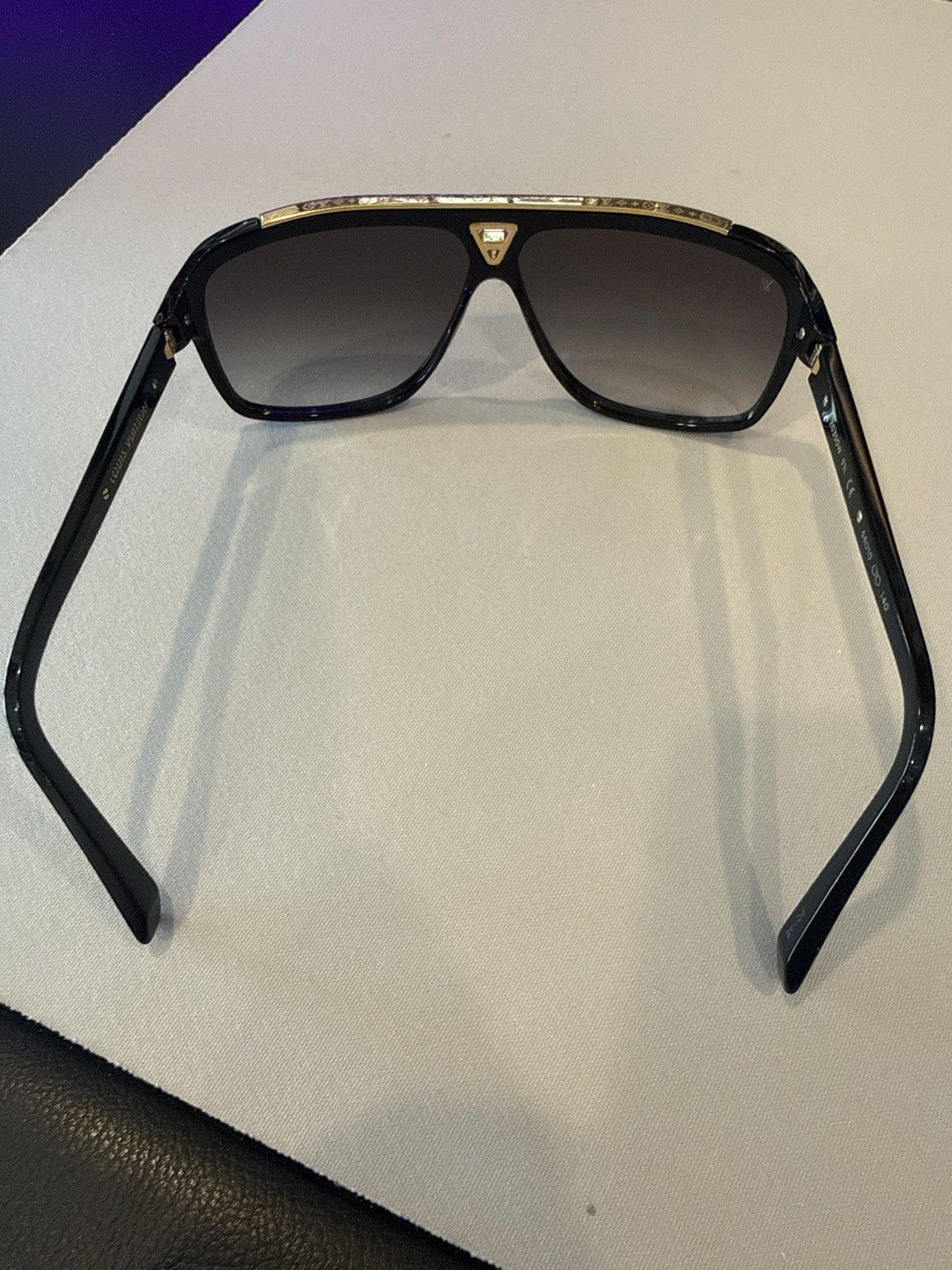 Louis Vuitton LV Evidence Sunglasses Size ONE SIZE - 5 Thumbnail