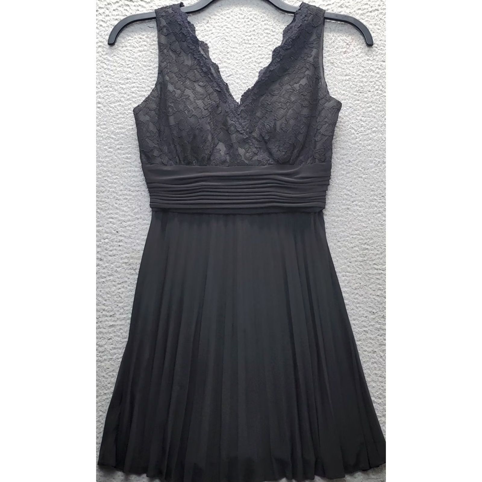 Vintage Jessica Howard Sheath Dress Womens 6P Black Flower Lace Empire Back Zip Dress Size M / US 6-8 / IT 42-44 - 2 Thumbnail